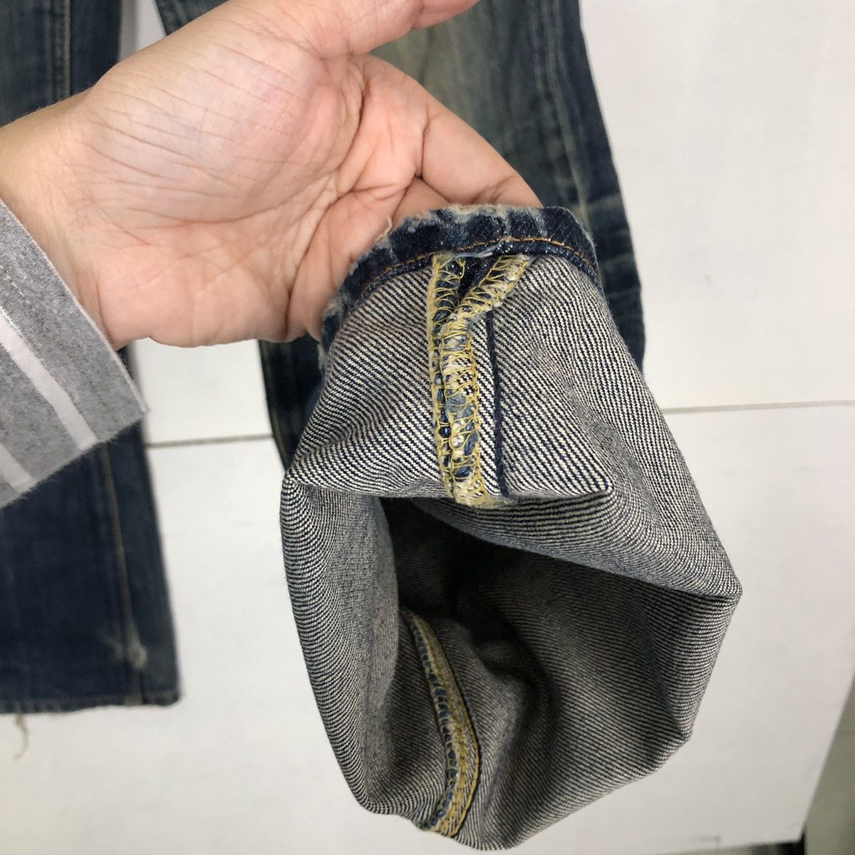 Japanese Brand 🔥90’s LEE RIDERS DISTRESSED JEANS DENIM BOWCUT DESIGN Size US 28 / EU 44 - 11 Thumbnail