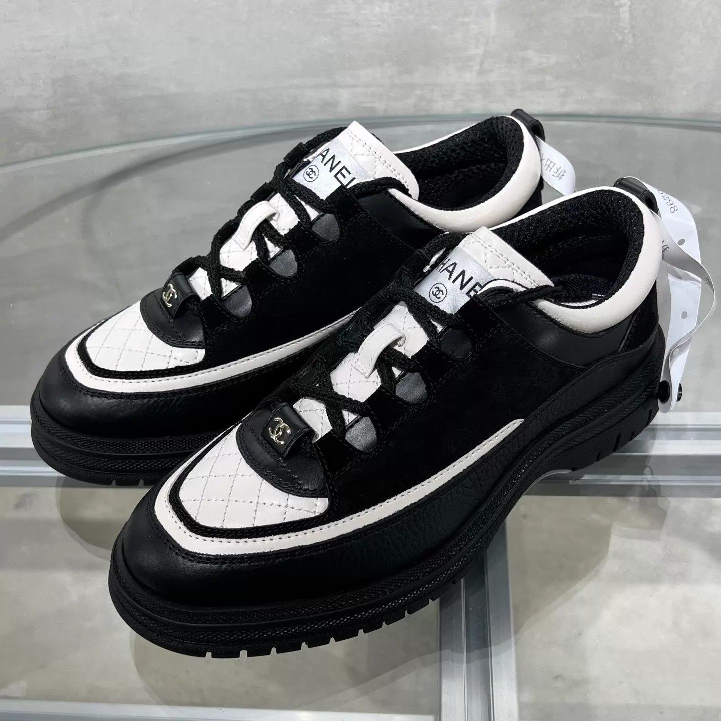 Chanel Chanel Black and White Panda Platform Sneakers Women's 37 Size US 6.5 / IT 36.5 - 2 Thumbnail