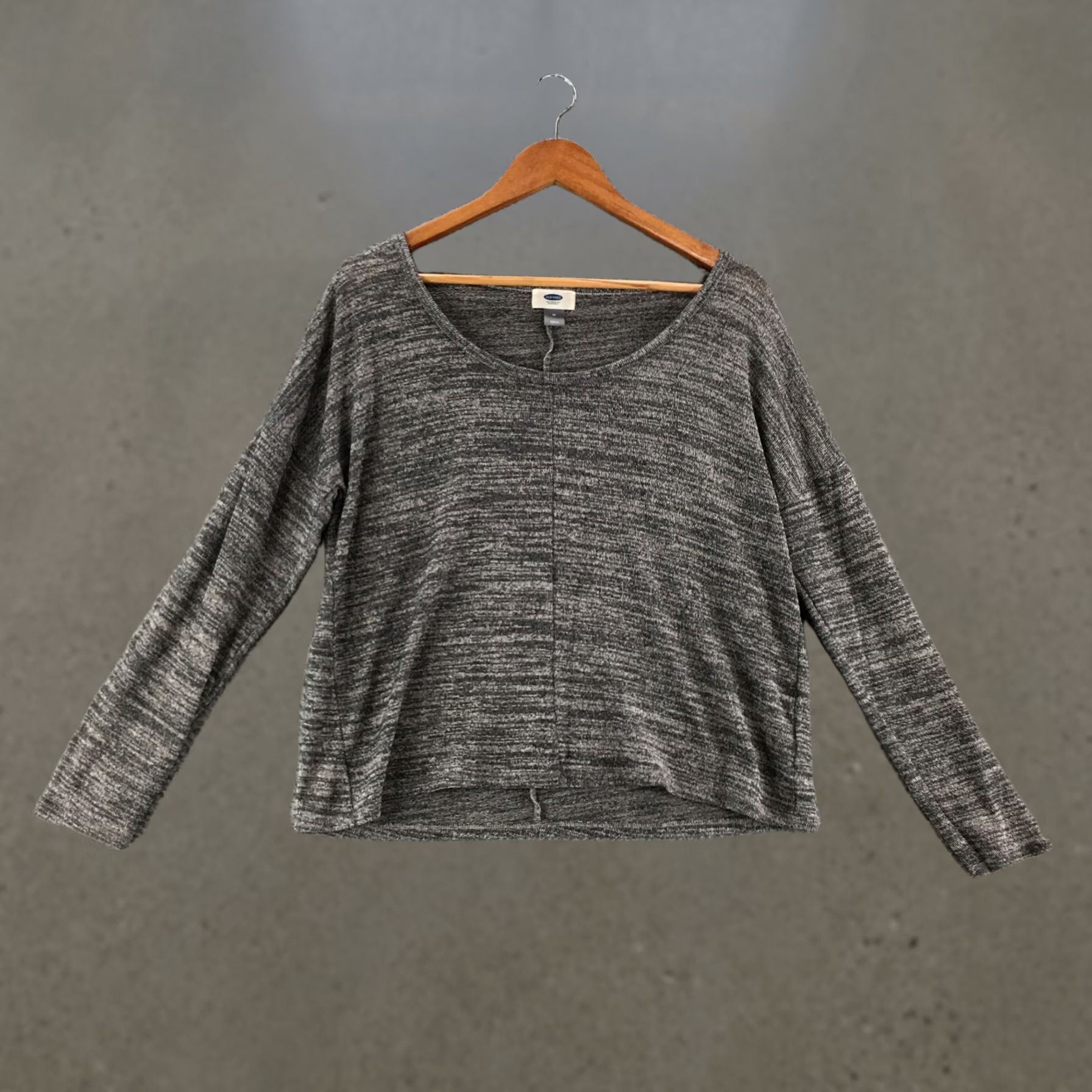 Old Navy Old Navy Pullover Sweater Women’s Medium Gray Roundneck Long Sleeve Casual Knit Pullover Size M / US 6-8 / IT 42-44 - 1 Thumbnail