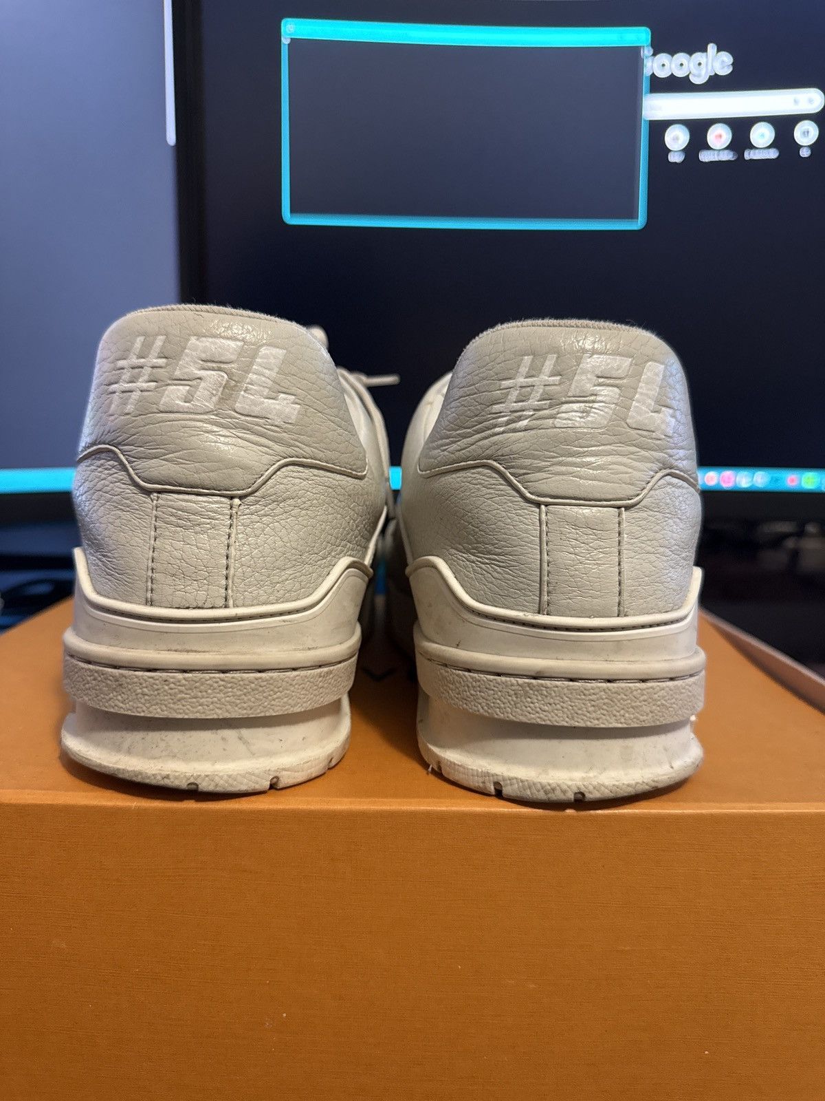 Louis Vuitton Louis Vuitton OG Trainer Gray/White/Orange LV9 Size US 9 / EU 42 - 5 Thumbnail