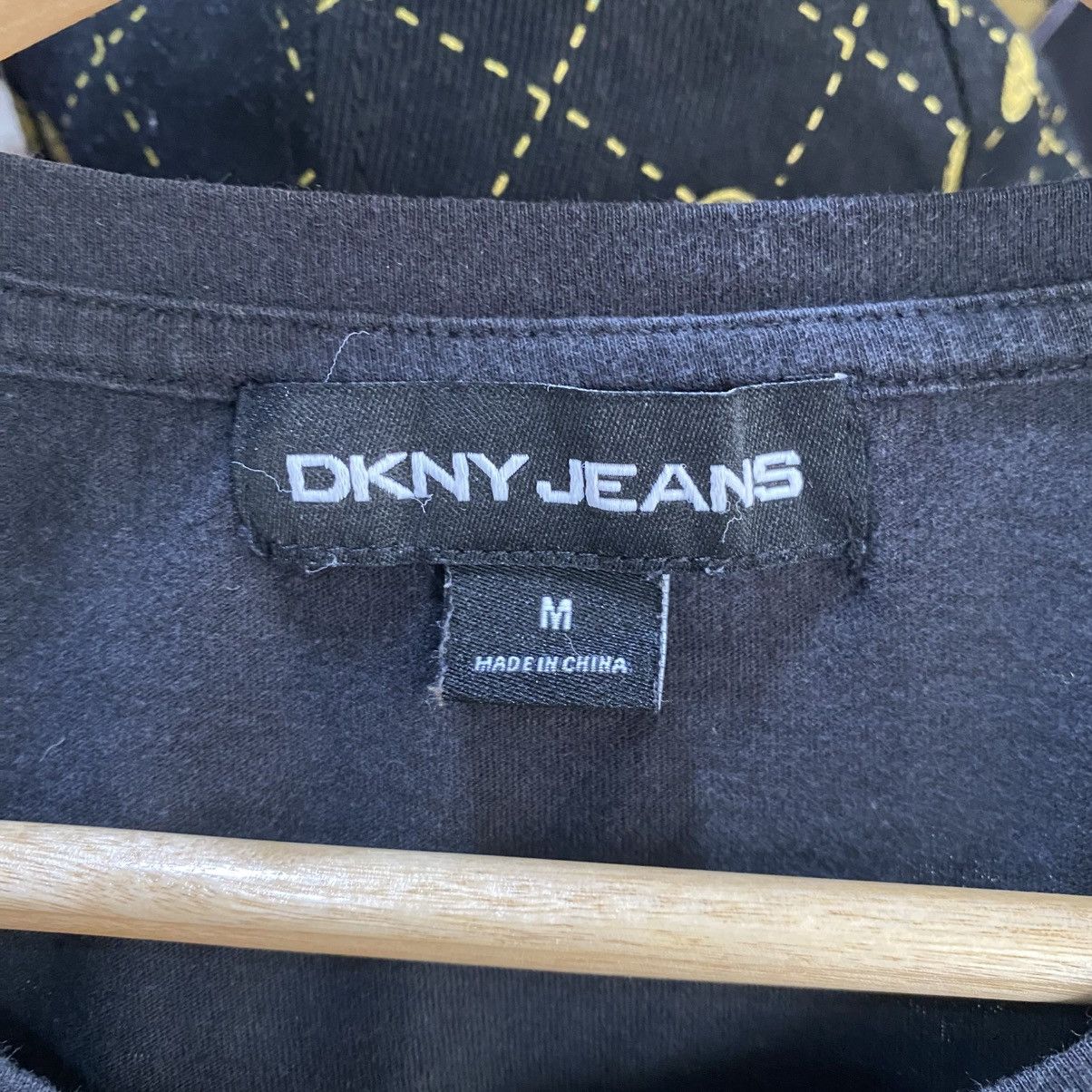 DKNY × Vintage Vintage Y2K DKNY Jeans Logo Embroided T Shirts Size US S / EU 44-46 / 1 - 7 Thumbnail
