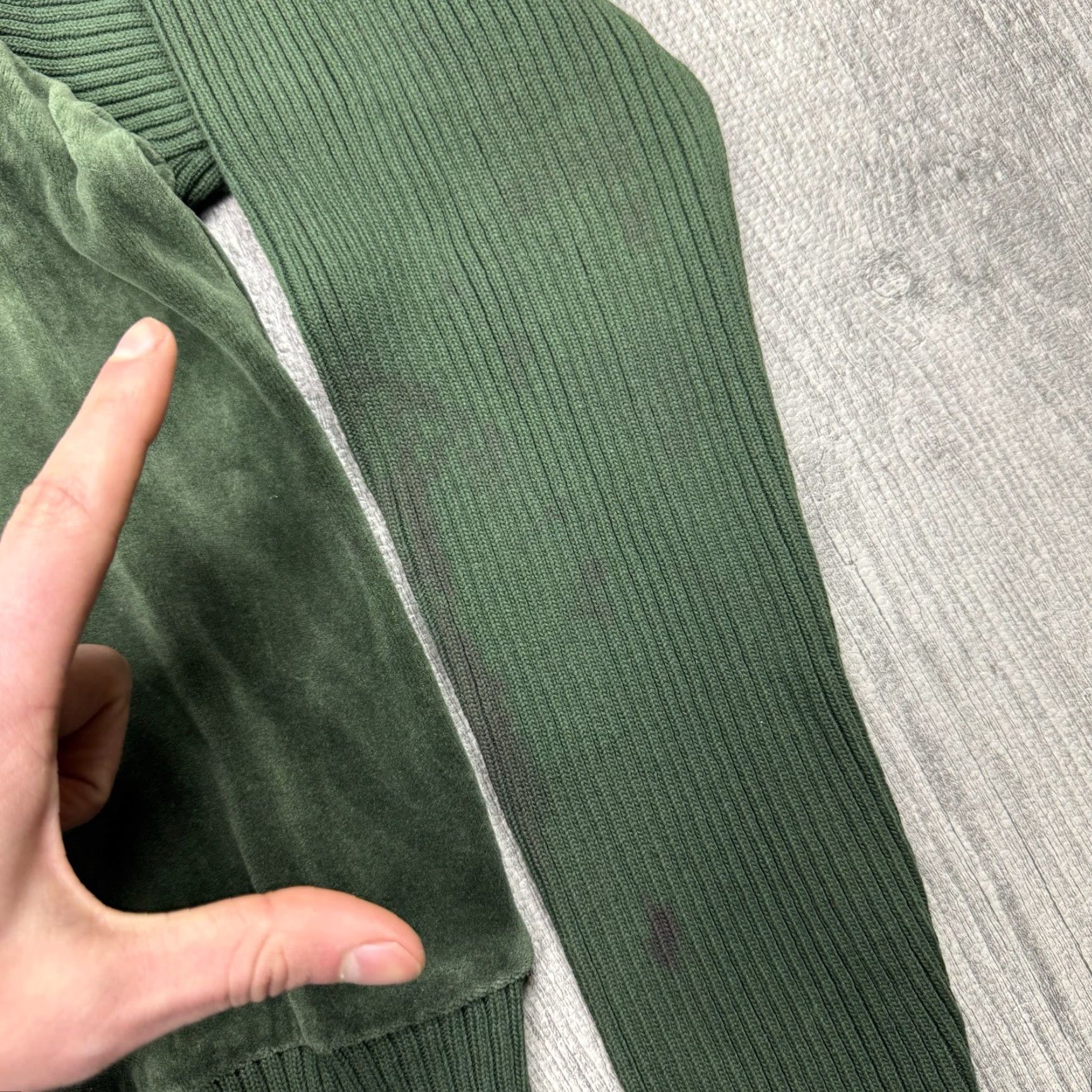 Velour VTG BEAUX ART 90S SWEATER JACKET GREEN COTTON POLYESTER FULL ZIP S RAGLAN SLEEVE RIBBED SHOULDERS VINTAGE UNISEX ADULTS Regular Size Size US S / EU 44-46 / 1 - 2 Thumbnail