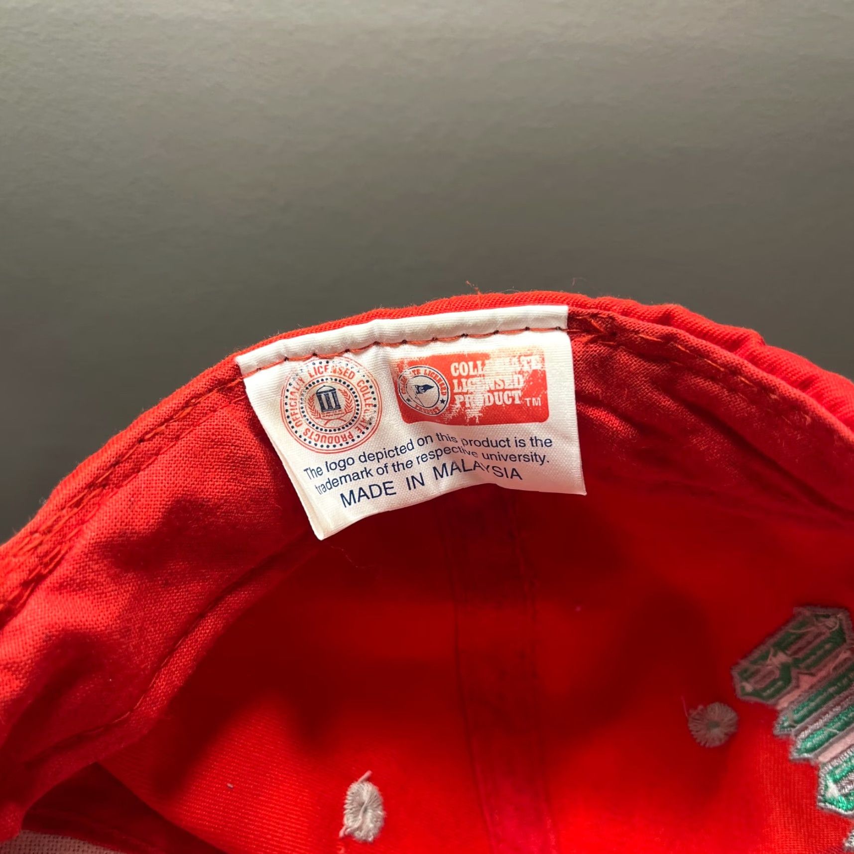 Vintage VINTAGE OSU Buckeyes Snapback Hat Men's One Size Red 90s Vintage Buckeyes Snapback Hat Mens Men Red OSU 90s Size ONE SIZE - 5 Thumbnail