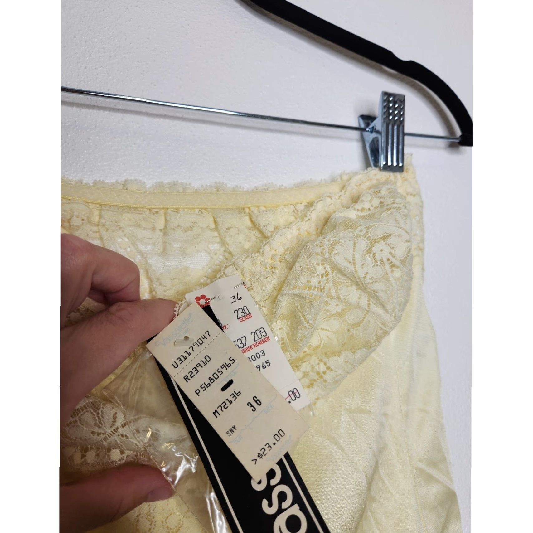 Vintage VINTAGE NWT Vassarette Bodysuit One Piece Lace Strapless Ivory Cream 36 Womens Size XS / US 0-2 / IT 36-38 - 4 Thumbnail