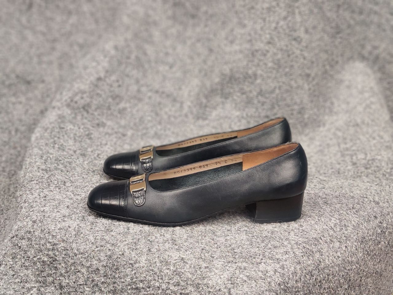Salvatore Ferragamo Salvatore Ferragamo Vintage Pumps Heel Leather Black Shoes Size US 7.5 / IT 37.5 - 8 Thumbnail