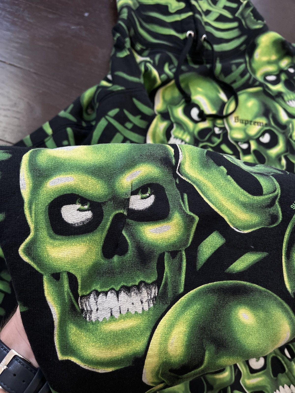 Supreme Green Skull Pile Glow pullover Hoodie XL