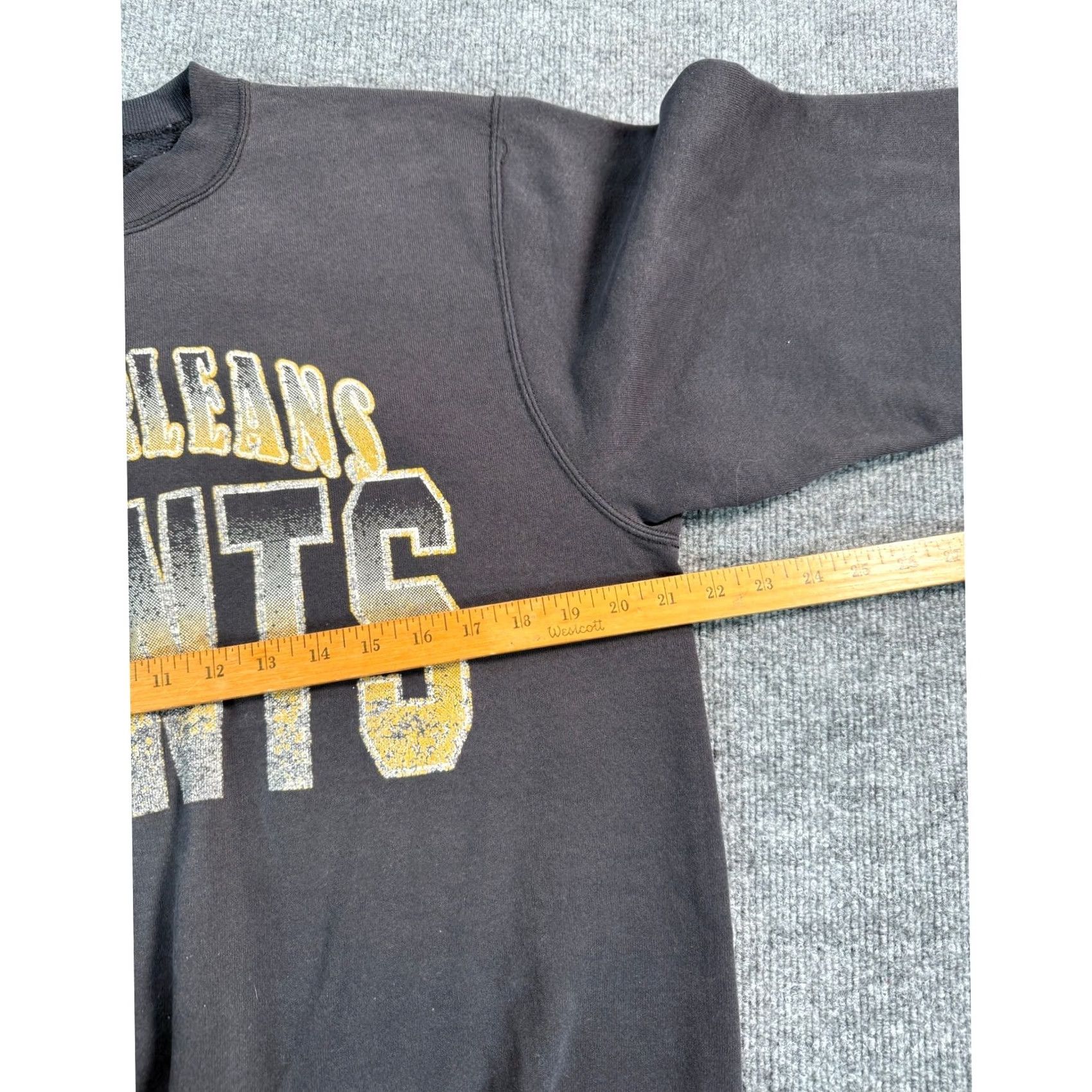Champion VINTAGE Champion New Orleans Saints Sweatshirt Men's Large Black NFL Football Size US L / EU 52-54 / 3 - 7 Thumbnail