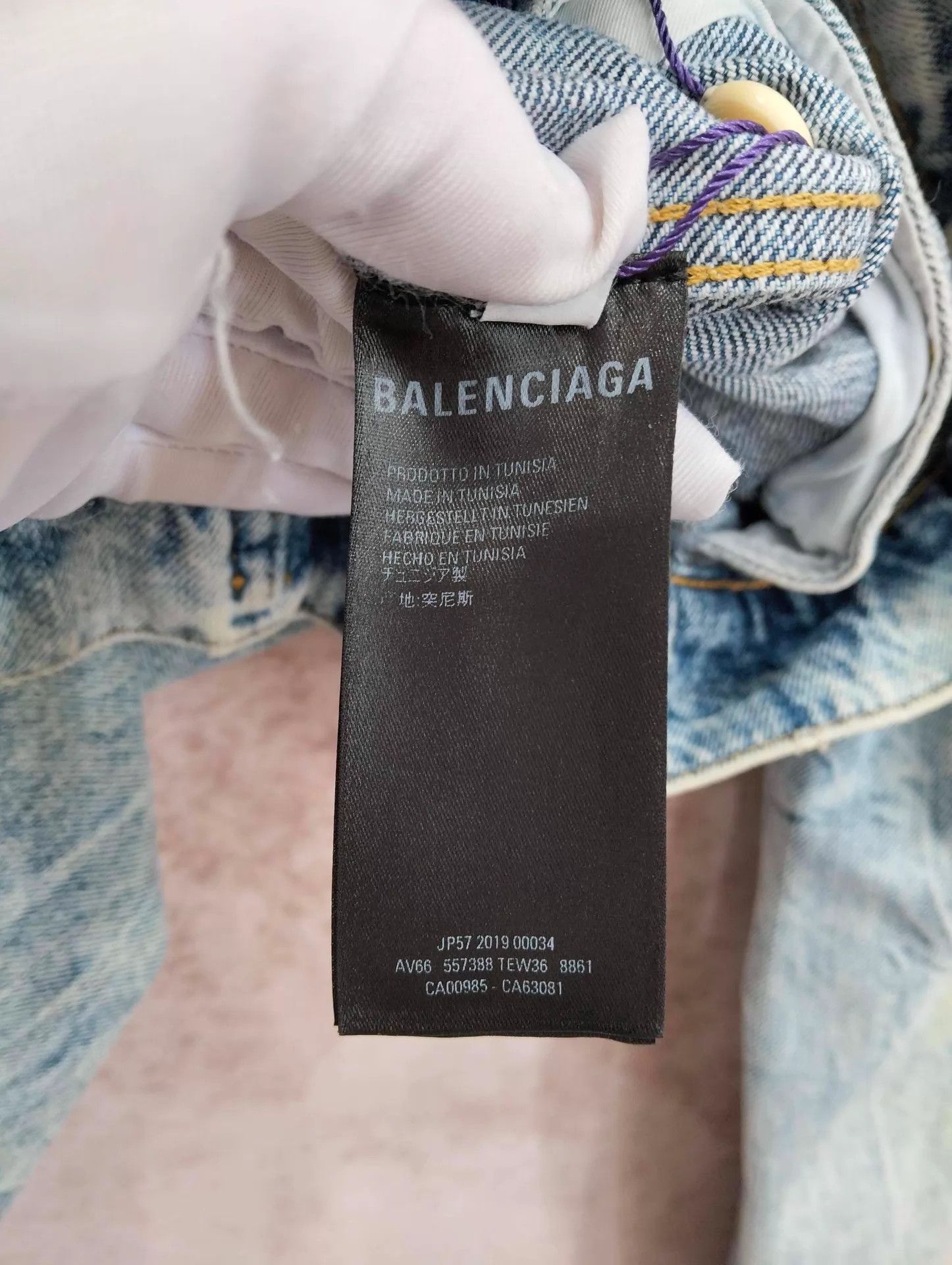 Balenciaga Balenciaga Distressed Denim Jacket 36 95 New Size XS / US 0-2 / IT 36-38 - 4 Thumbnail