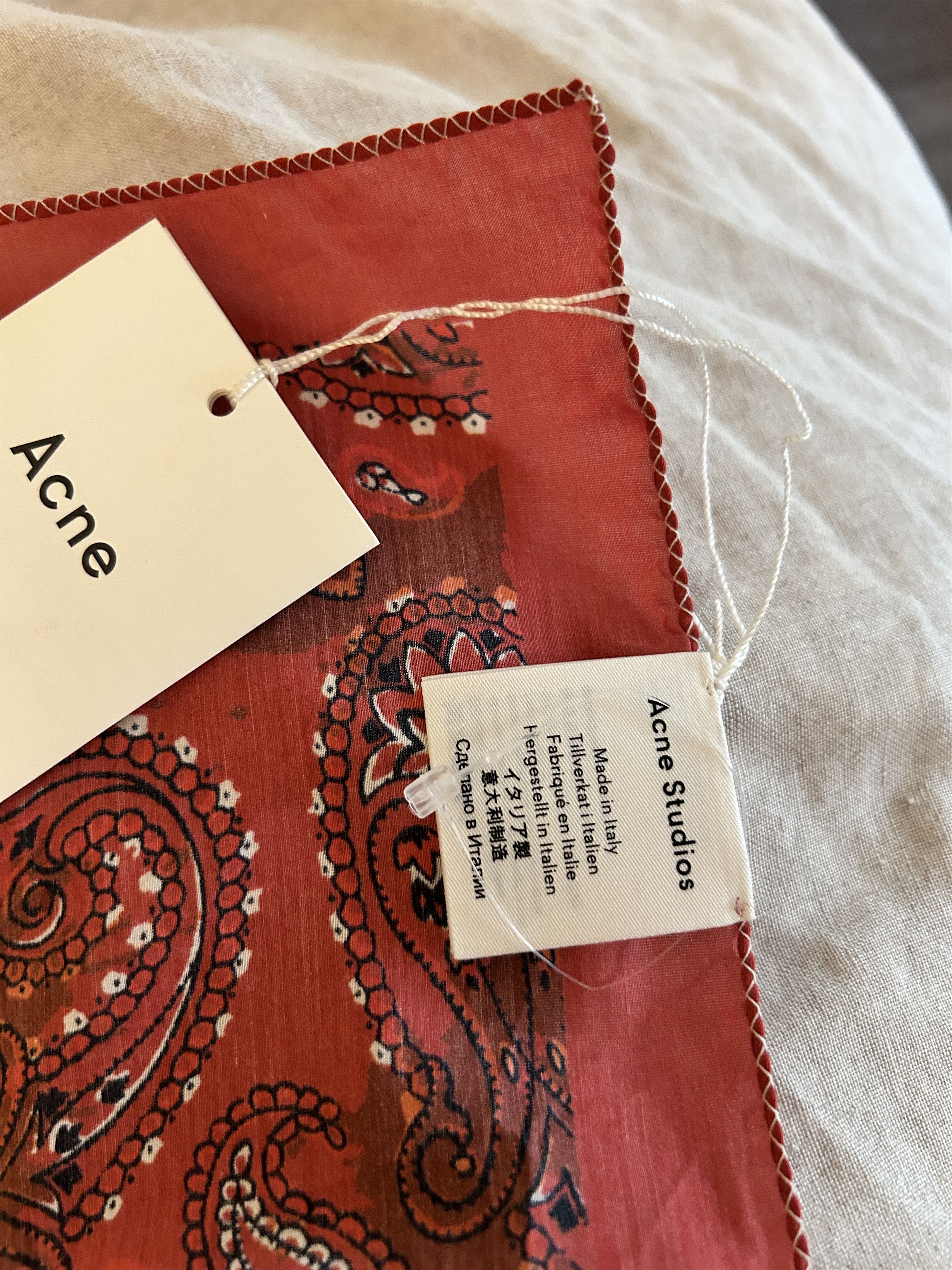 Acne Studios Acne Studios Bandana floral Scarves silk RED Size ONE SIZE - 2 Thumbnail