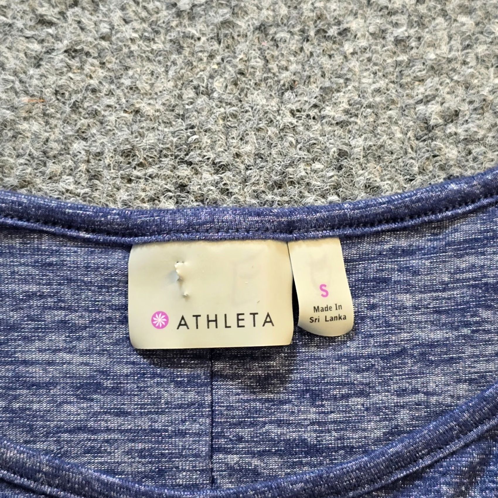 Athleta Athleta Shirt Women Size S Blue Sweatshirt Long Sleeve Pullover Lounge Casual Stretchy Modern Blended Fabric Pattern: Solid Size S / US 4 / IT 40 - 3 Thumbnail
