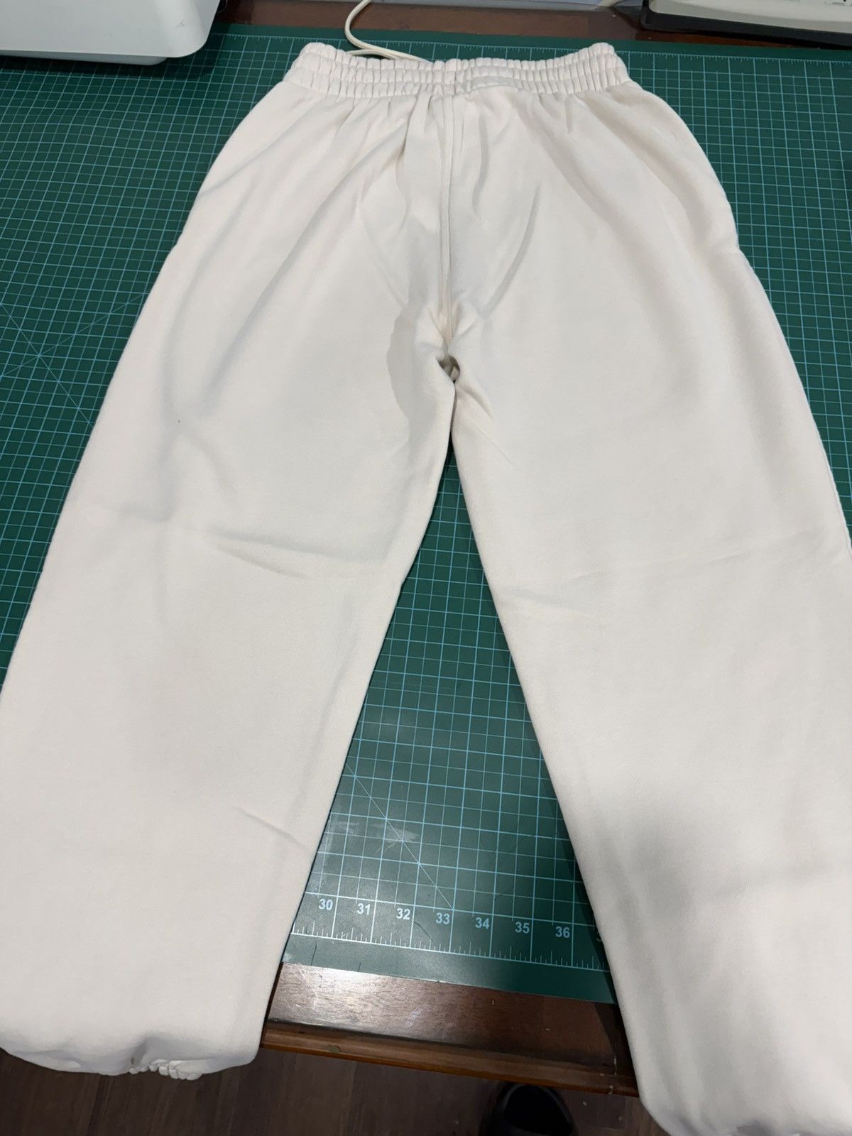 Adidas Adidas Sweats in Cream Size US 32 / EU 48 - 2 Thumbnail