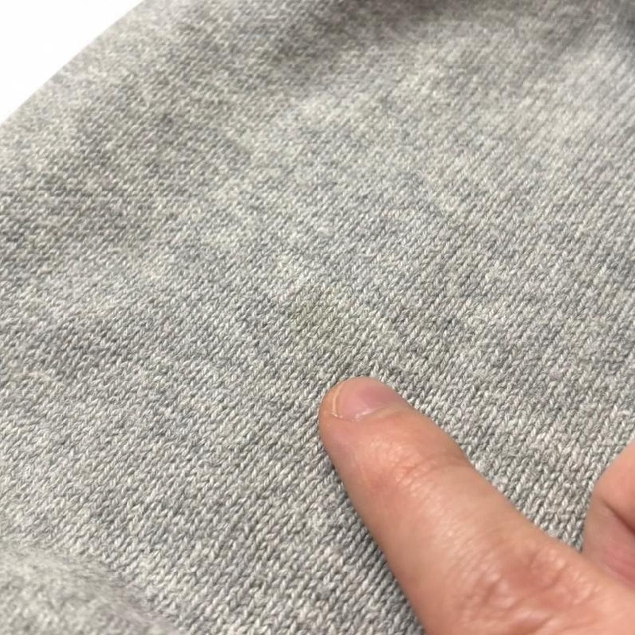 Tommy Hilfiger Vintage Style Tommy Hilfiger Light Grey V Neck Sweater - M Size US M / EU 48-50 / 2 - 4 Thumbnail