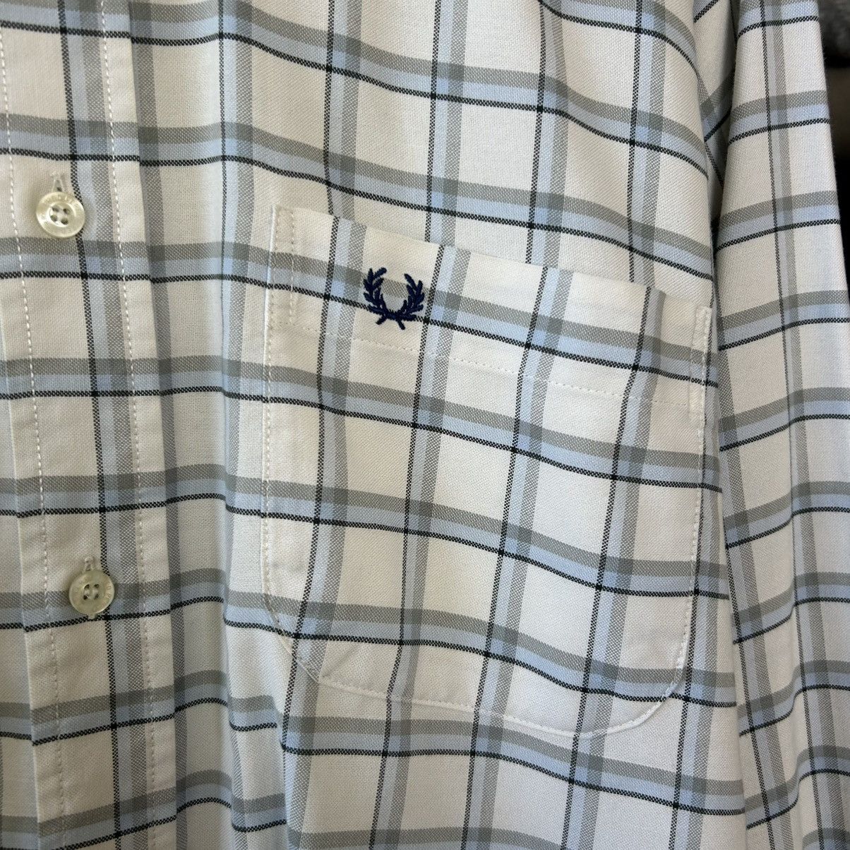 Fred Perry Vintage Fred Perry Small Logo France 90’s Basic button shirt Size US M / EU 48-50 / 2 - 3 Thumbnail