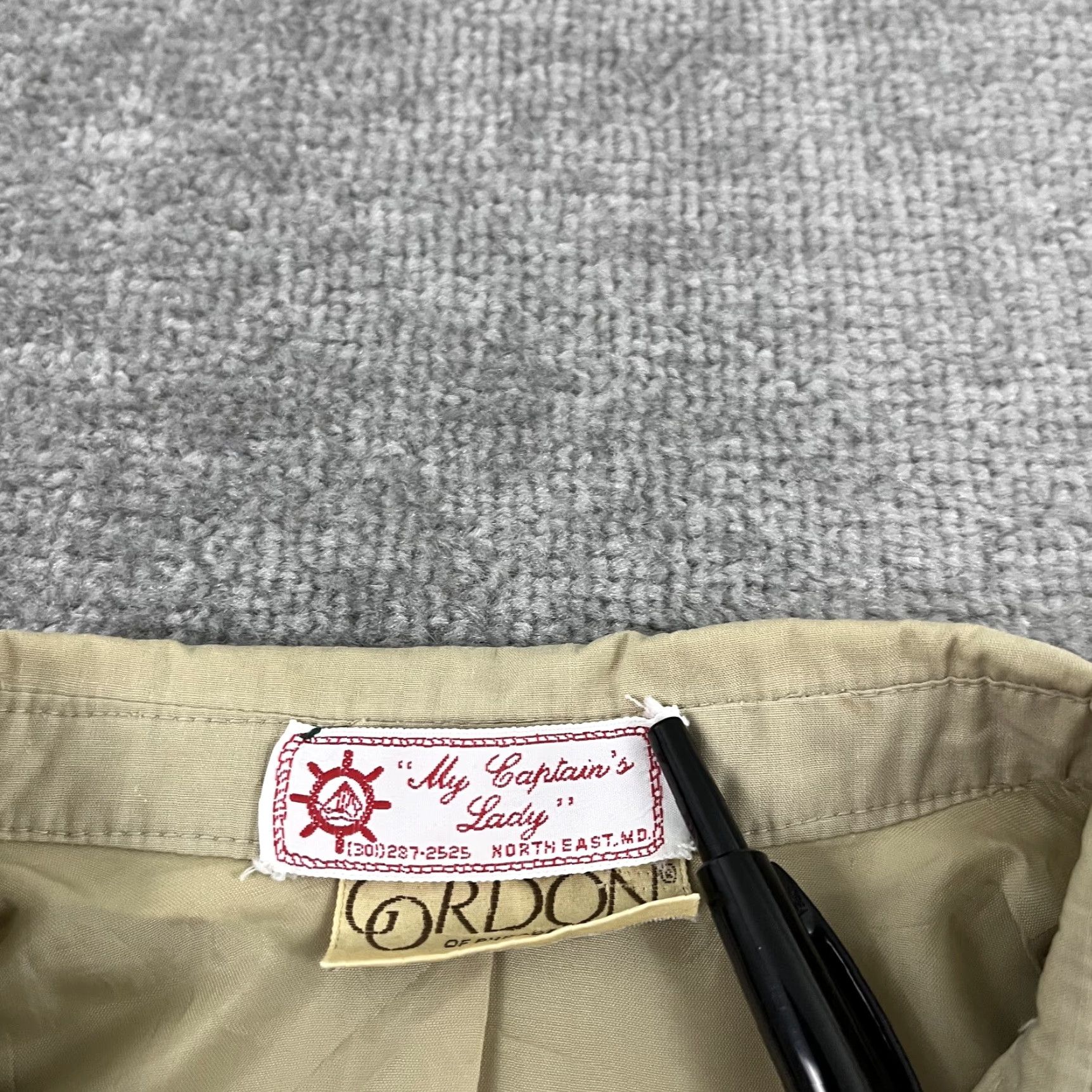 Vintage VINTAGE Gordons Captain’s Lady Shirt Women Size L Cotton Blend Brown Nautical 14 M/L Regular Short Sleeve Button-Up Mens Womens Girls Boys Size L / US 10 / IT 46 - 6 Thumbnail