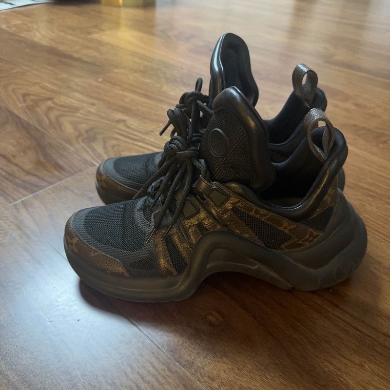 Louis Vuitton Louis Vuitton Archlight Low Top Sneakers for Women Size US 7 / IT 37 - 1 Thumbnail