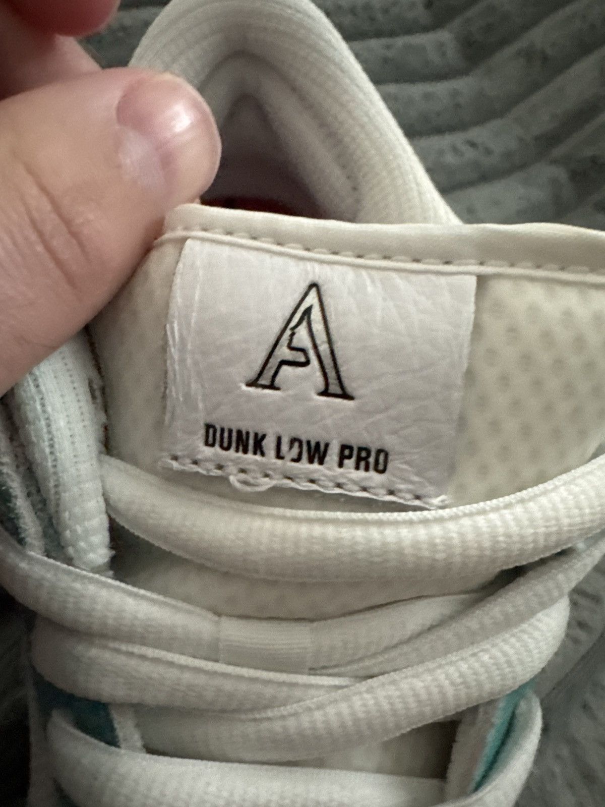 Nike SB Size 9.5- April Nike sb dunk Size US 9.5 / EU 42-43 - 14 Thumbnail