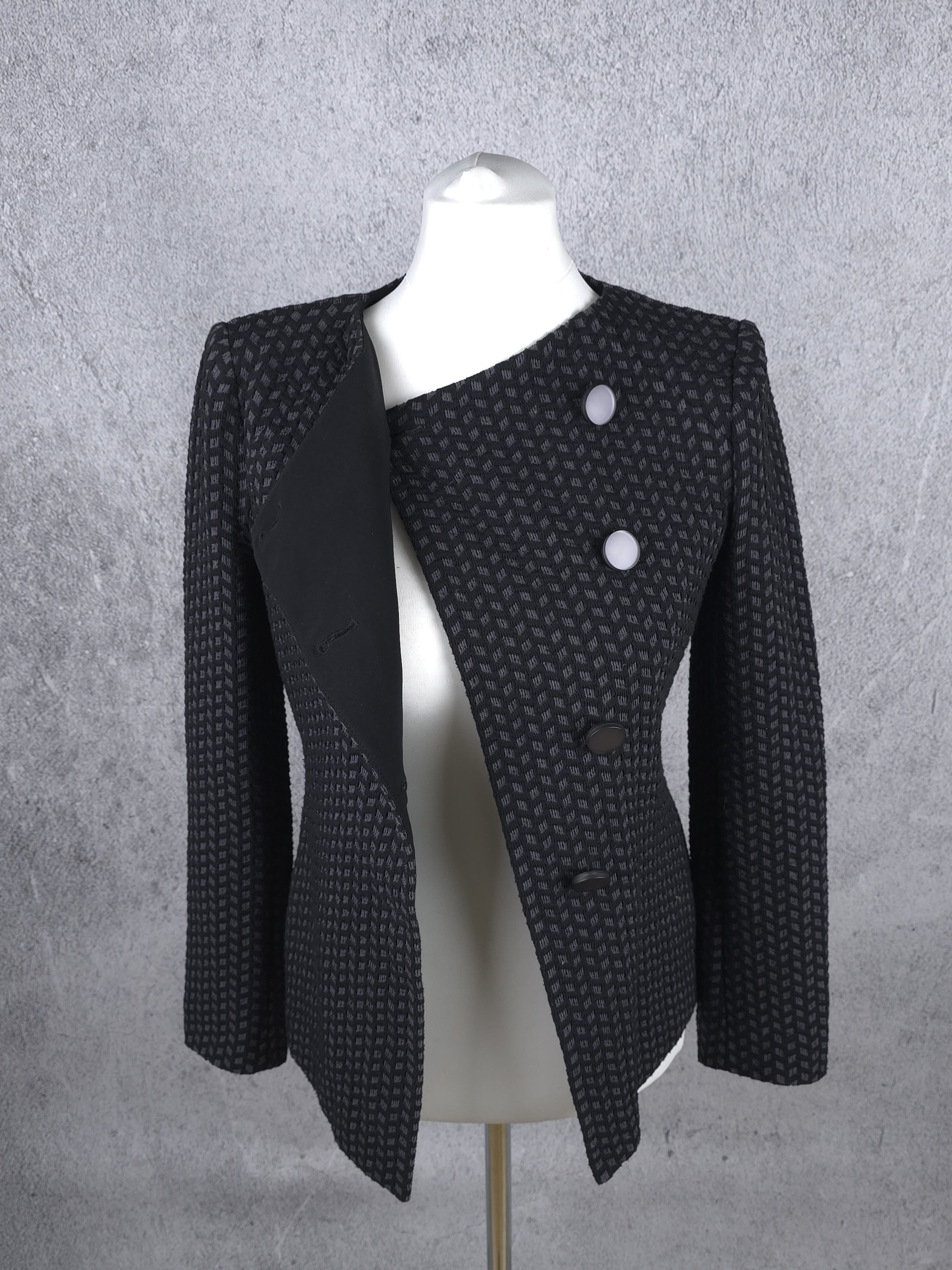 Armani Collezioni Giorgio Armani Collezioni Vintage assymetrical blazer Size M / US 6-8 / IT 42-44 - 3 Thumbnail