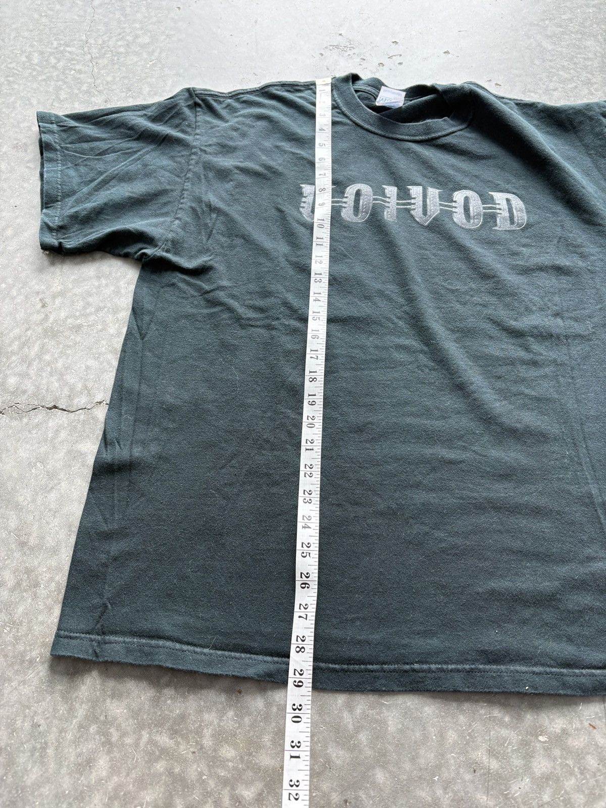 Vintage Vintage Y2K Voivod Graphic Tee Band Size US XL / EU 56 / 4 - 5 Thumbnail