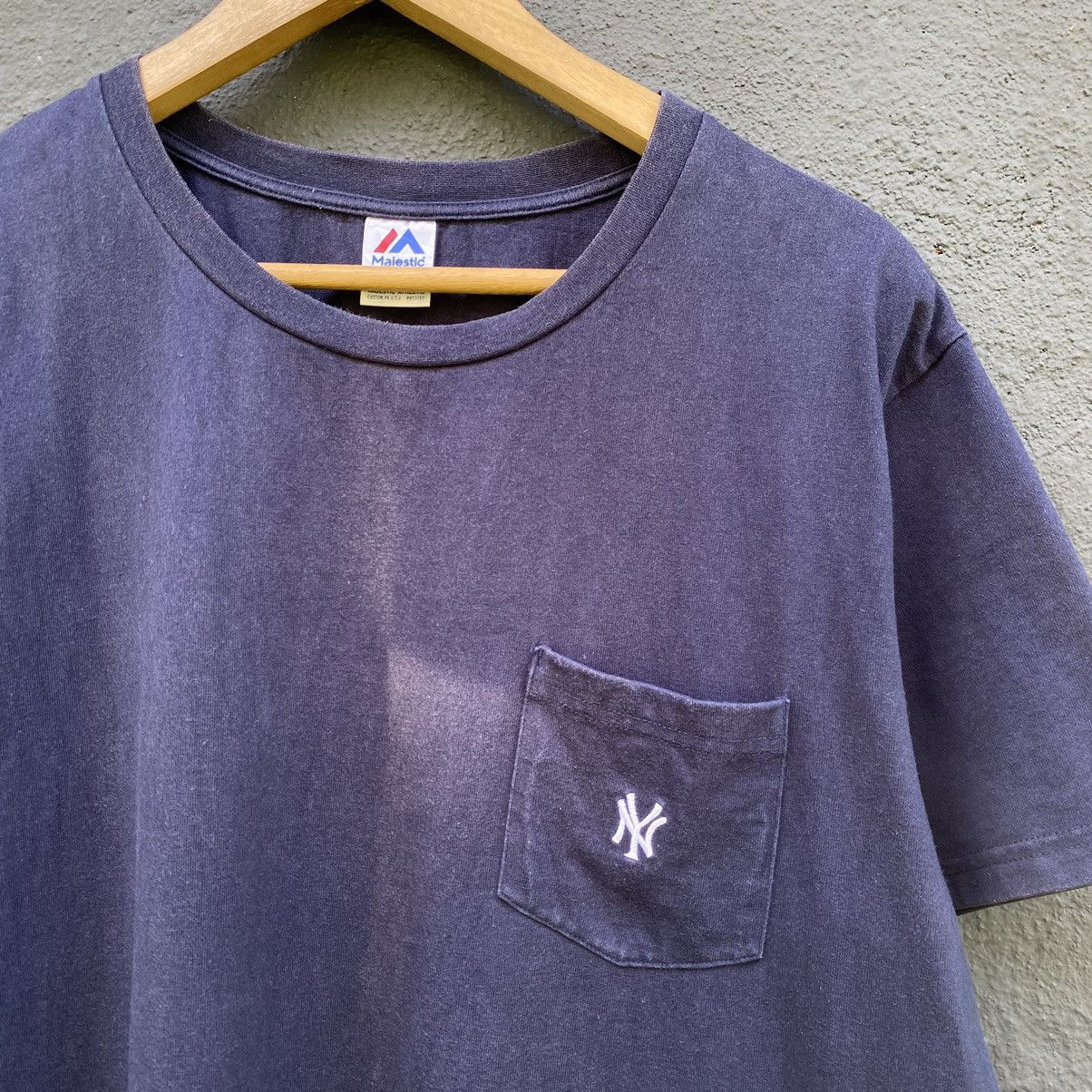 New York Yankees Thrashed Faded Vintage Y2K New York Yankees Pocket ERD TEE Size US XL / EU 56 / 4 - 2 Thumbnail