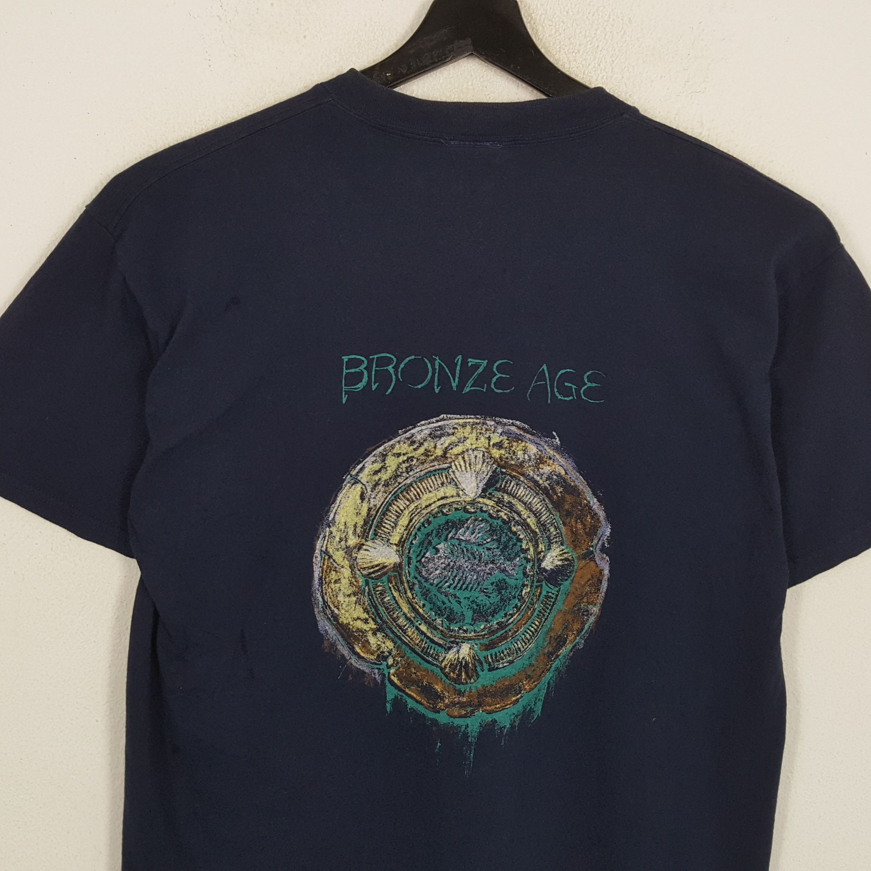 Vintage BRONZE AGE Surfing Style Back Print Design Tshirt Size US M / EU 48-50 / 2 - 2 Thumbnail