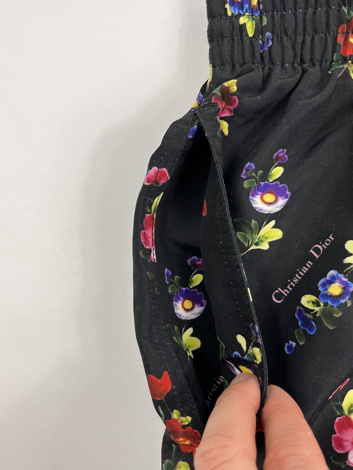 Dior FLORAL PRINT EMBROIDERED LOGO BLACK SWIMSHORTS Size US 30 / EU 46 - 4 Thumbnail