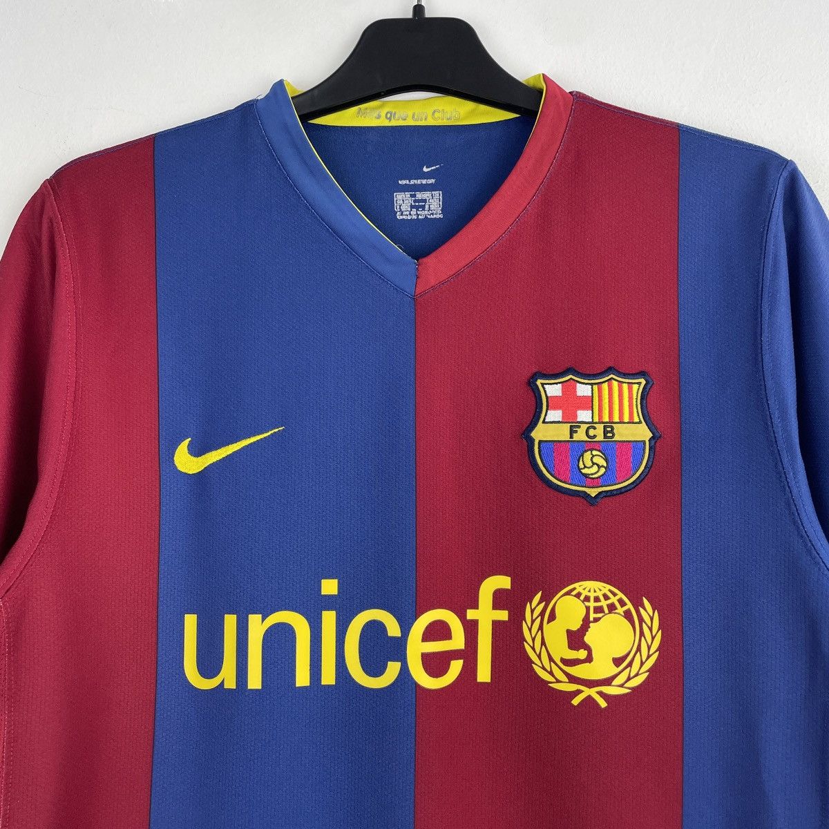 Nike Vintage Barcelona Home Jersey Nike Men’s Shirt 2006/2007 Size US M / EU 48-50 / 2 - 2 Thumbnail