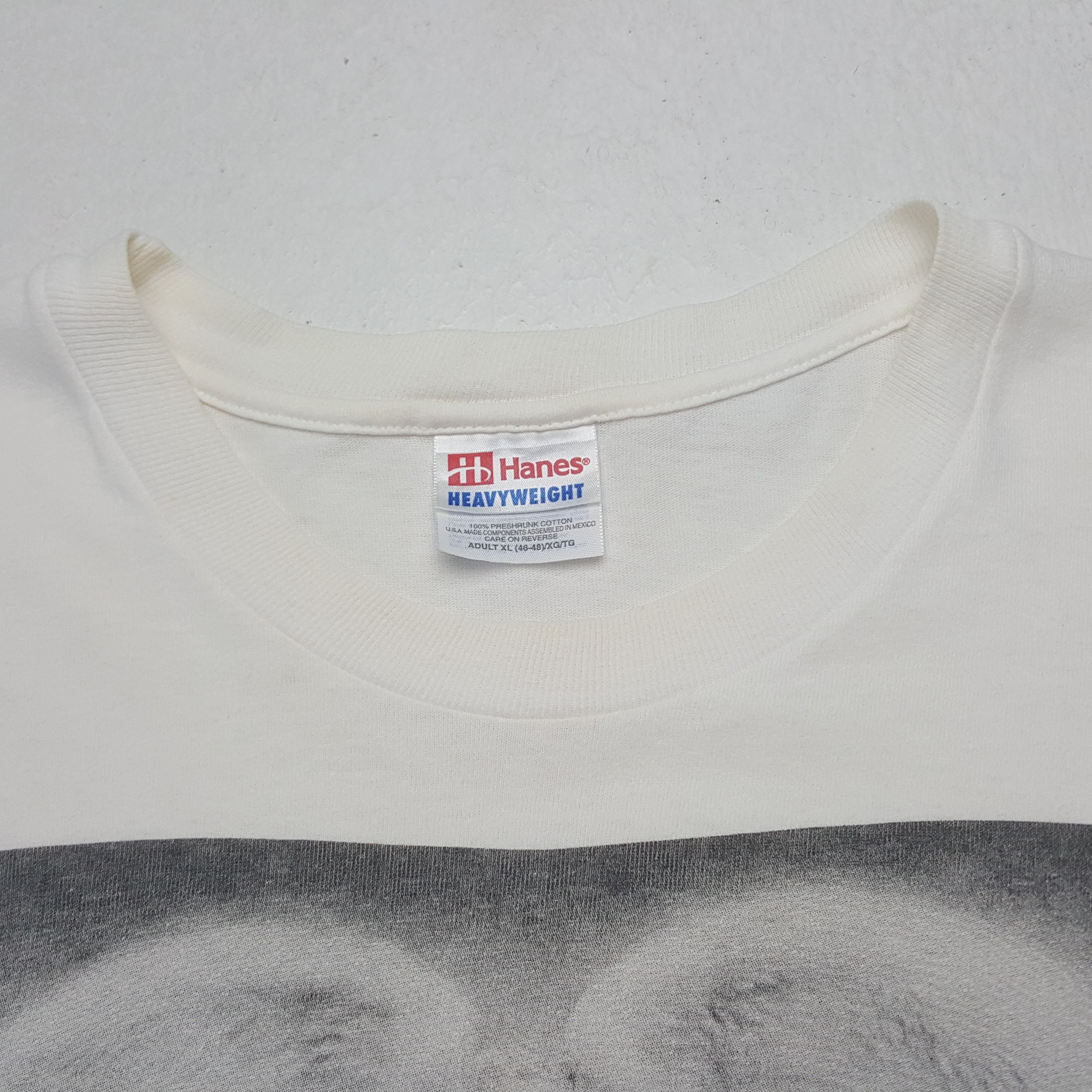 Vintage Vintage White Angel Monument Freedom Hill 1971 Tshirt RR3 Size US XL / EU 56 / 4 - 5 Thumbnail