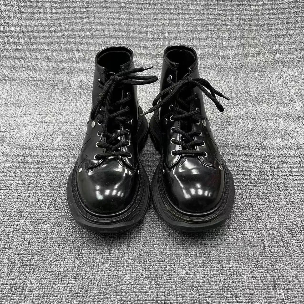Alexander McQueen Alexander McQueen Black Patent Leather Mid-Calf Boots. Size US 5 / IT 35 - 2 Thumbnail