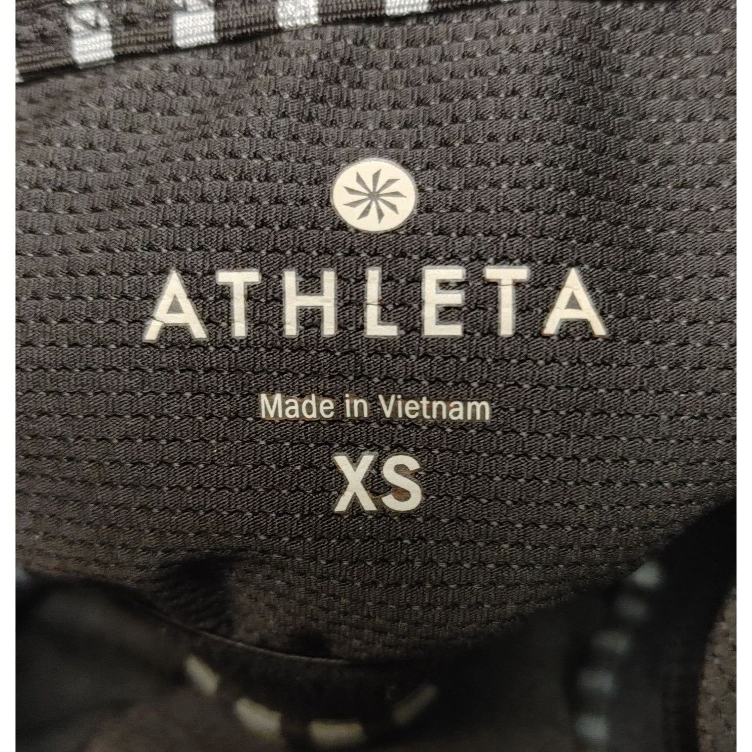 Athleta Athleta Women's Black Active Wear Built In Bra Tank Top Xs Size XS / US 0-2 / IT 36-38 - 4 Thumbnail