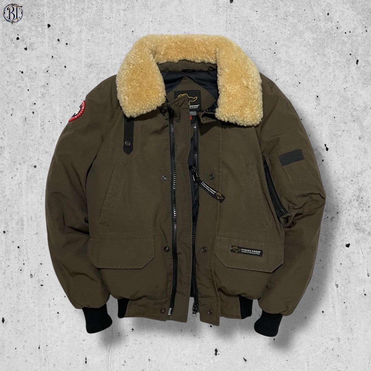 Canada Goose Canada Goose CHILLIWACK men's Airforce shearling bomber Size US XS / EU 42 / 0 - 2 Thumbnail