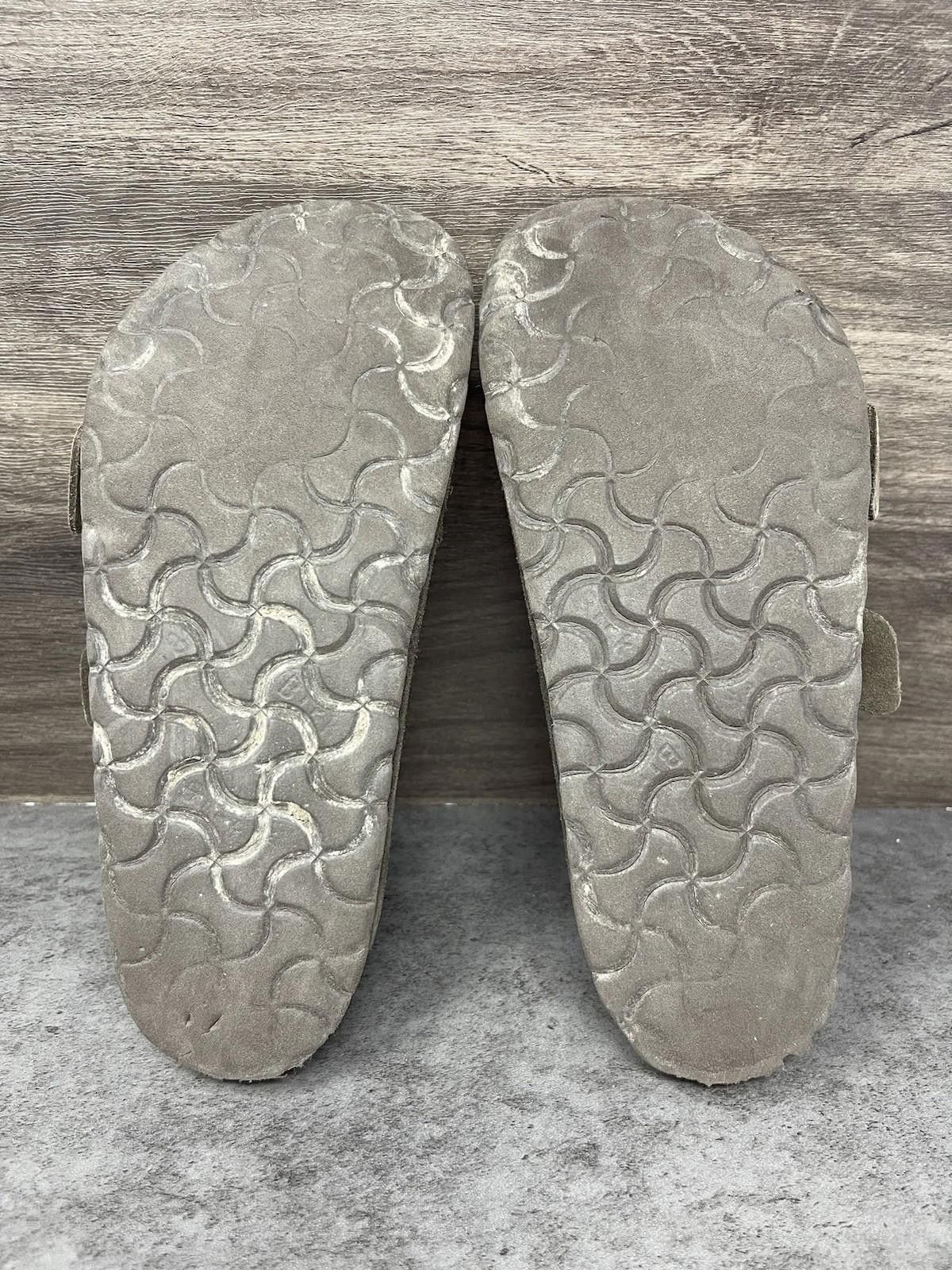 Birkenstock Birkenstock Arizona Suede Sandals Womens Size 37 (US 6) Size US 6 / IT 36 - 8 Thumbnail