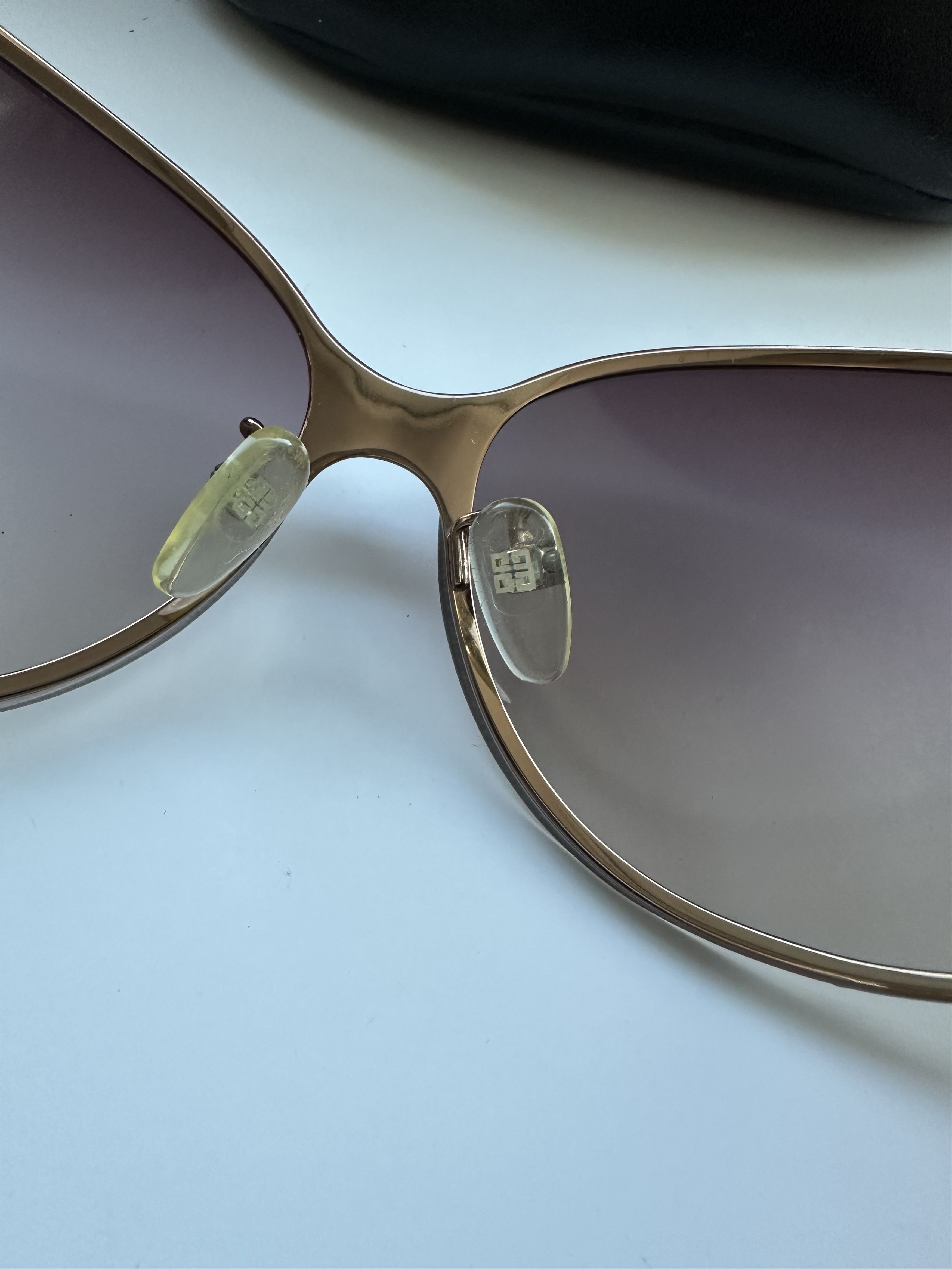 Givenchy Givenchy Sunglasses Futuristic Form SGV220 Vintage Size ONE SIZE - 11 Thumbnail