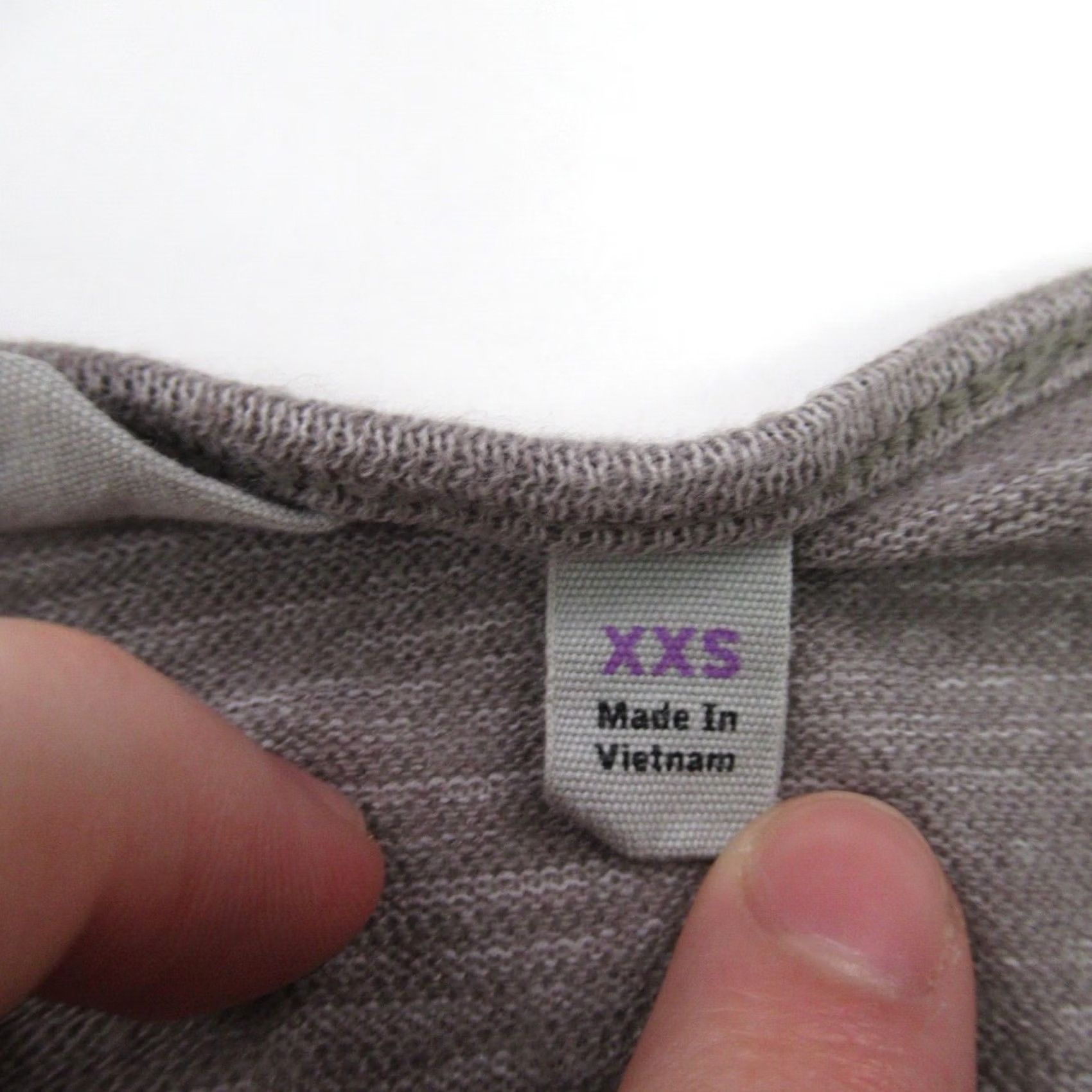 Athleta Athleta Shirt Womens 2XS Lightweight Long Sleeve Stretch Crew Neck Pullover Gray Knit Pattern Striped Activewear Casual Pullover Size XXS / US 00 / IT 34 - 4 Thumbnail
