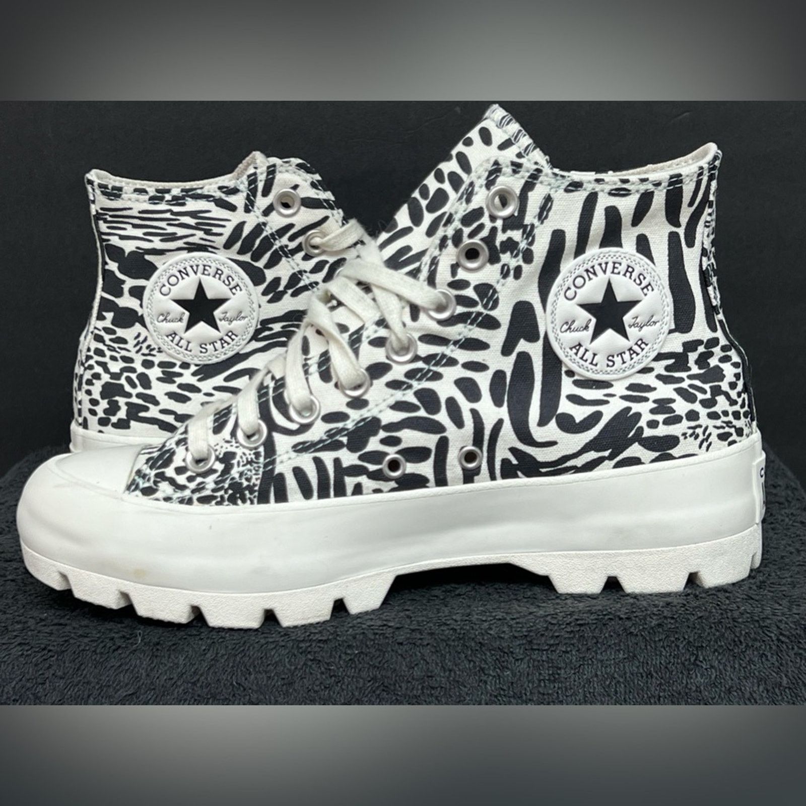 Converse Women’s Converse CTAS Lugged High Top Lift Animal Print Size US 8.5 / IT 38.5 - 3 Thumbnail
