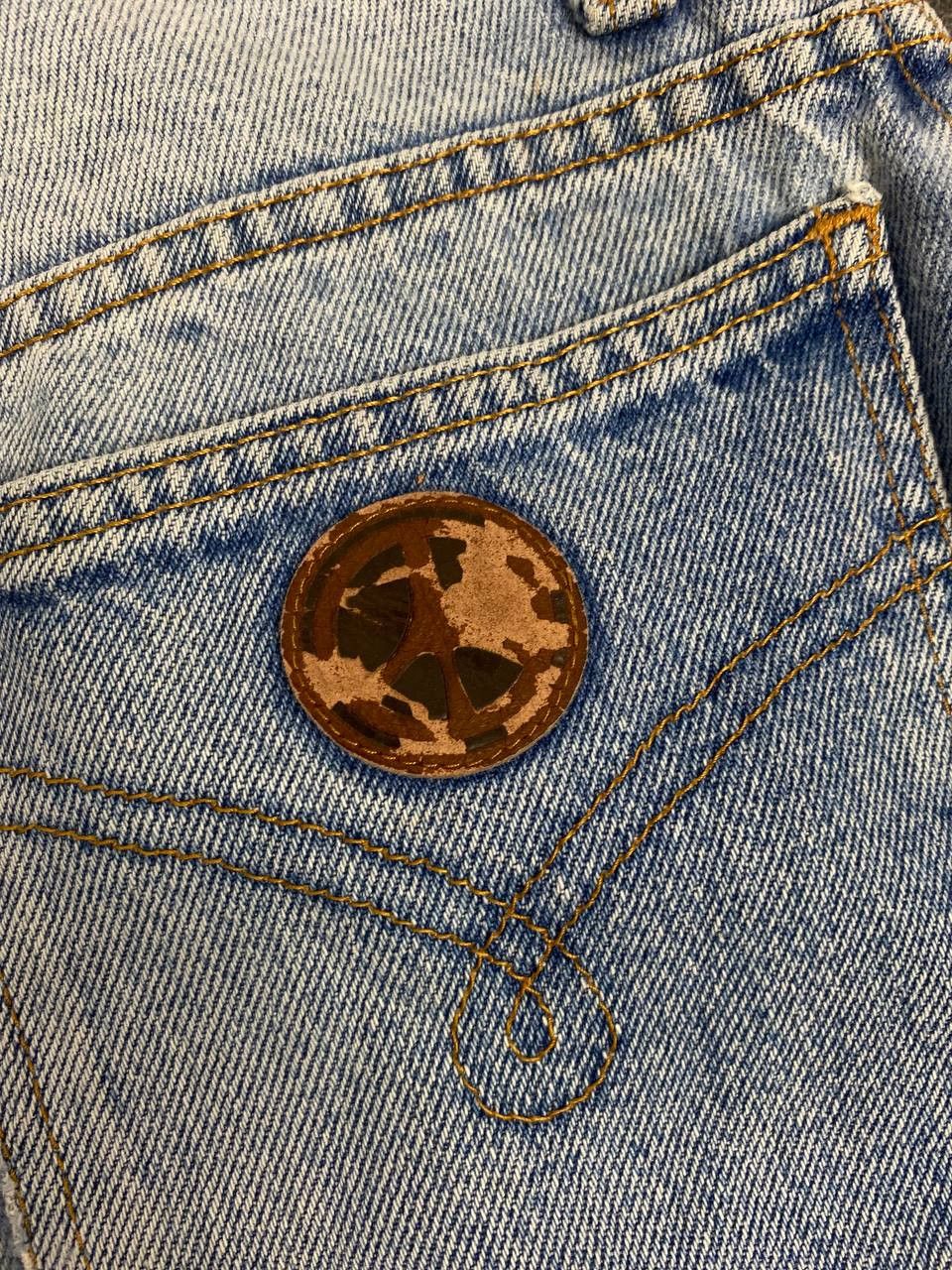 Moschino vintage moschino love distressed denim made in italy Size US 27 - 4 Thumbnail