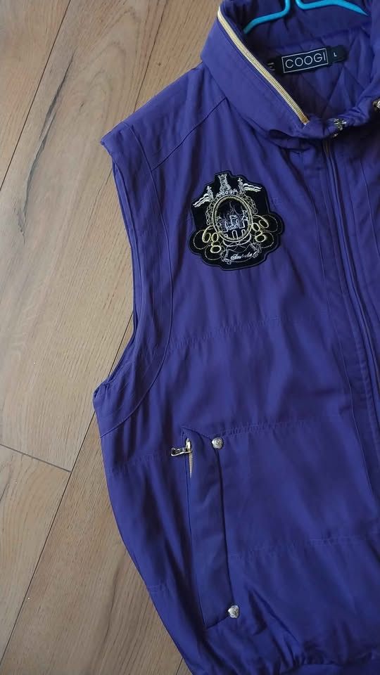 Coogi COOGI vest size L Measurements: 73 length/ 62 width Size US L / EU 52-54 / 3 - 3 Thumbnail