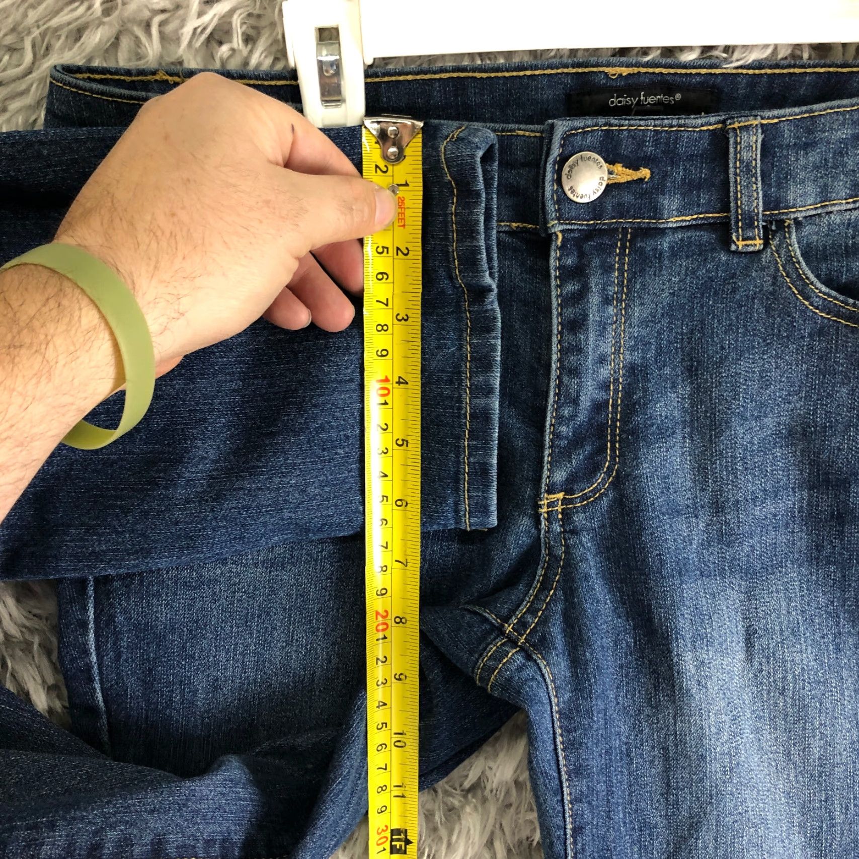 Denime Daisy Fuentes Womens Size 6 Mid Rise Straight Leg Medium Wash Blue Denim Jeans Size 28" / US 6 / IT 42 - 4 Thumbnail