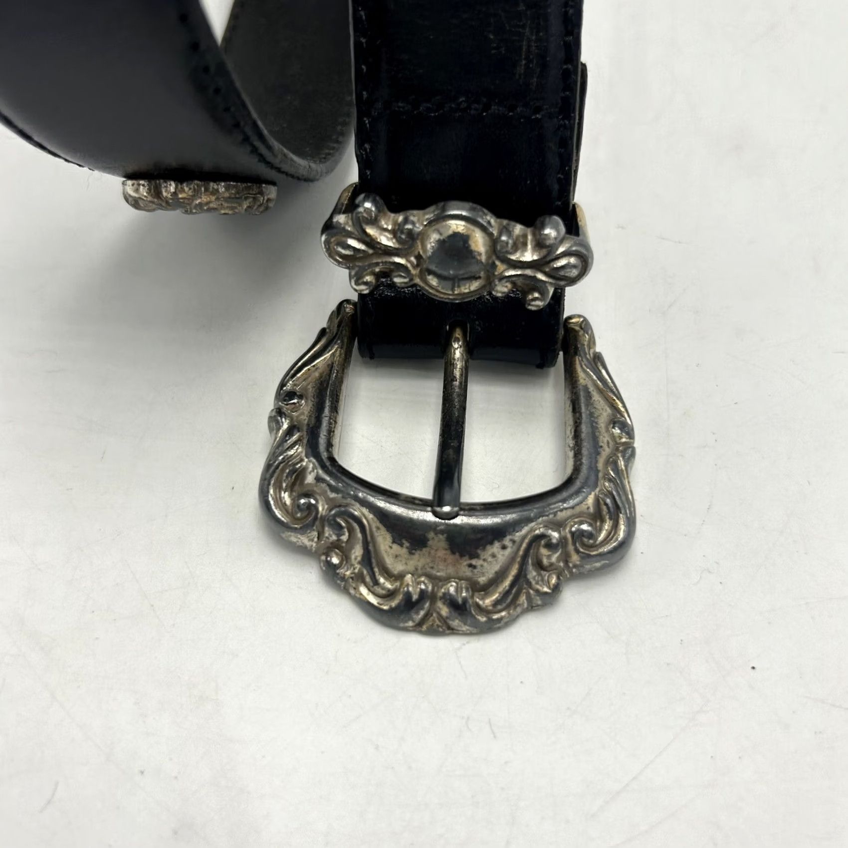 Fossil VINTAGE Fossil Belt Womens Medium Black Leather Western Concho Statement Read Size ONE SIZE - 2 Thumbnail