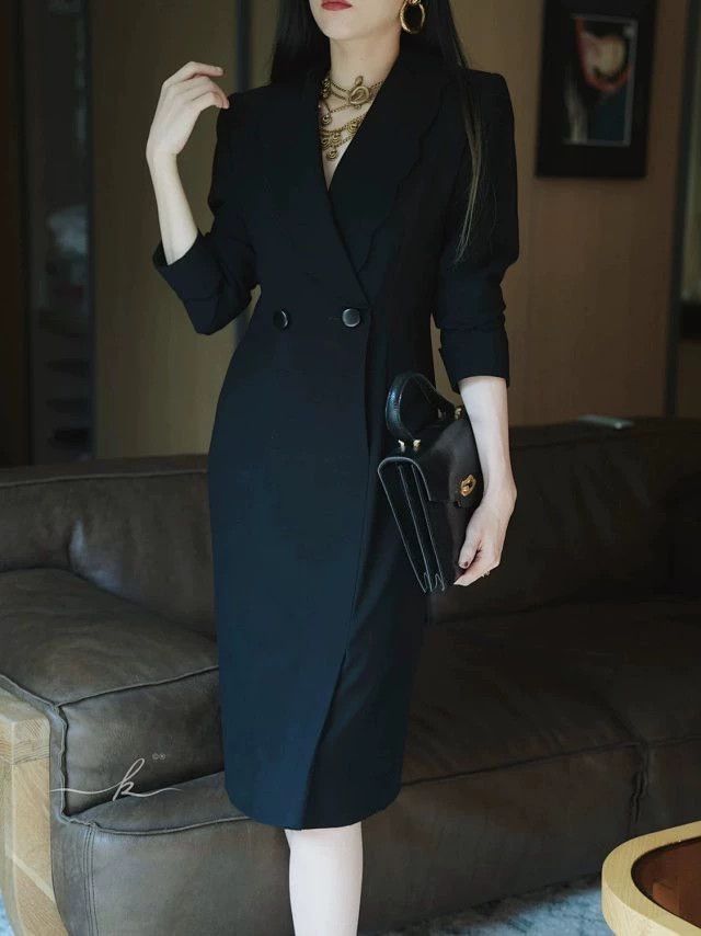 Givenchy Givenchy Vintage Lace-Trimmed Lapel Blazer Dress Women's Size L / US 10 / IT 46 - 1 Thumbnail