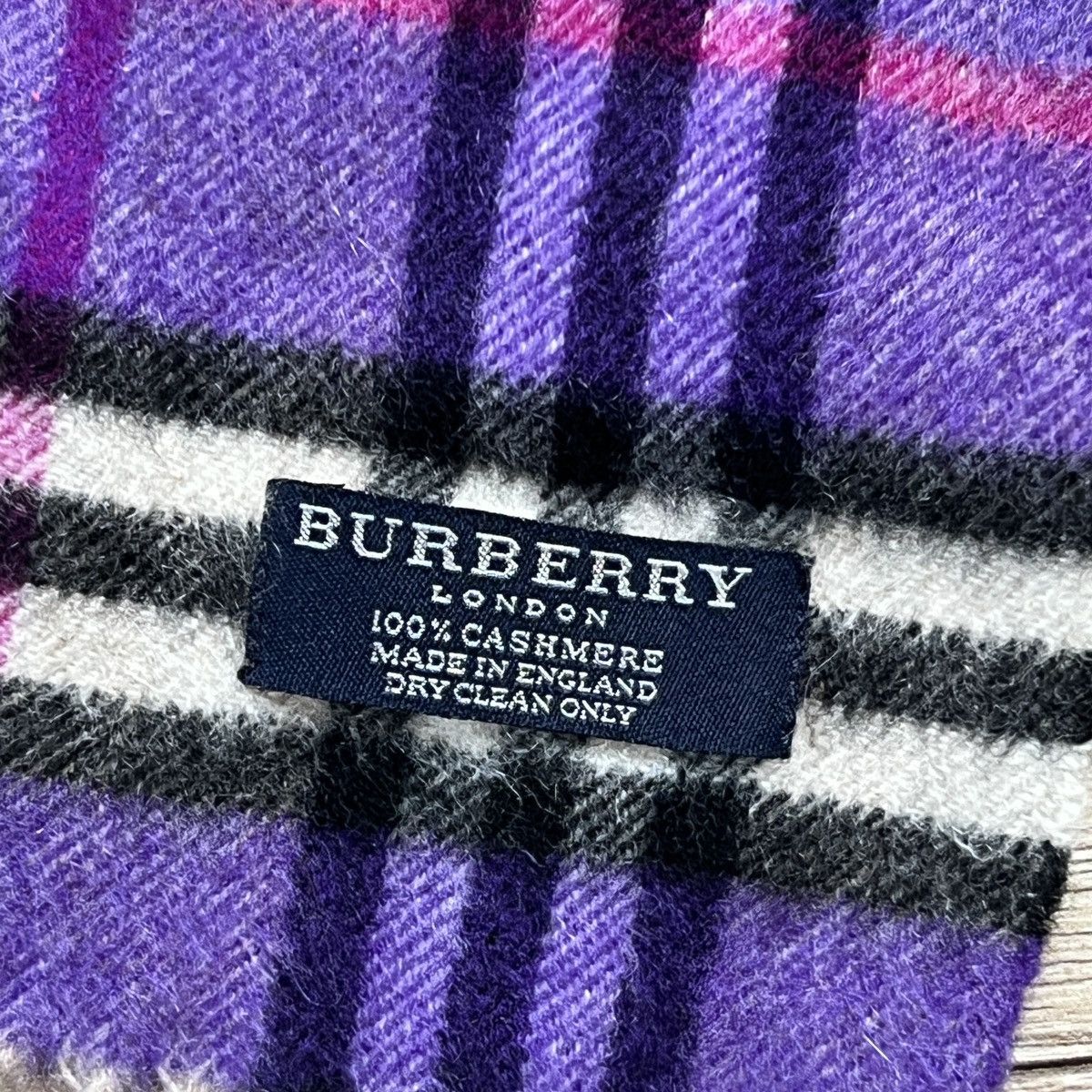 Burberry × Designer Vintage 90s Burberry Cashmere Scarf Nova Check Purple Size ONE SIZE - 4 Thumbnail