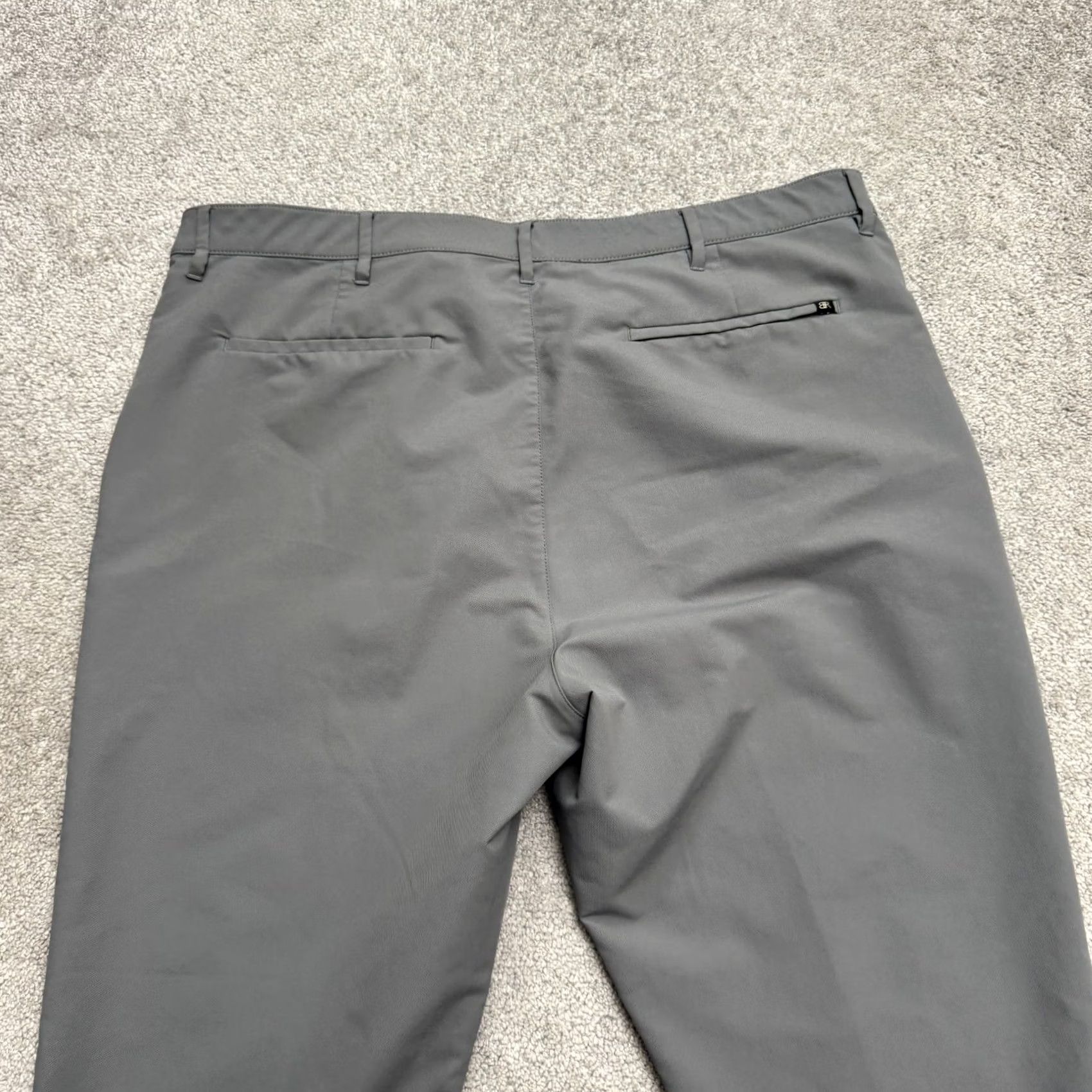 Banana Republic Banana Republic Slim Fit 5-Pocket Pants Mens 40x32 Gray Polyester Chino Slim Bib? Size US 40 / EU 56 - 4 Thumbnail