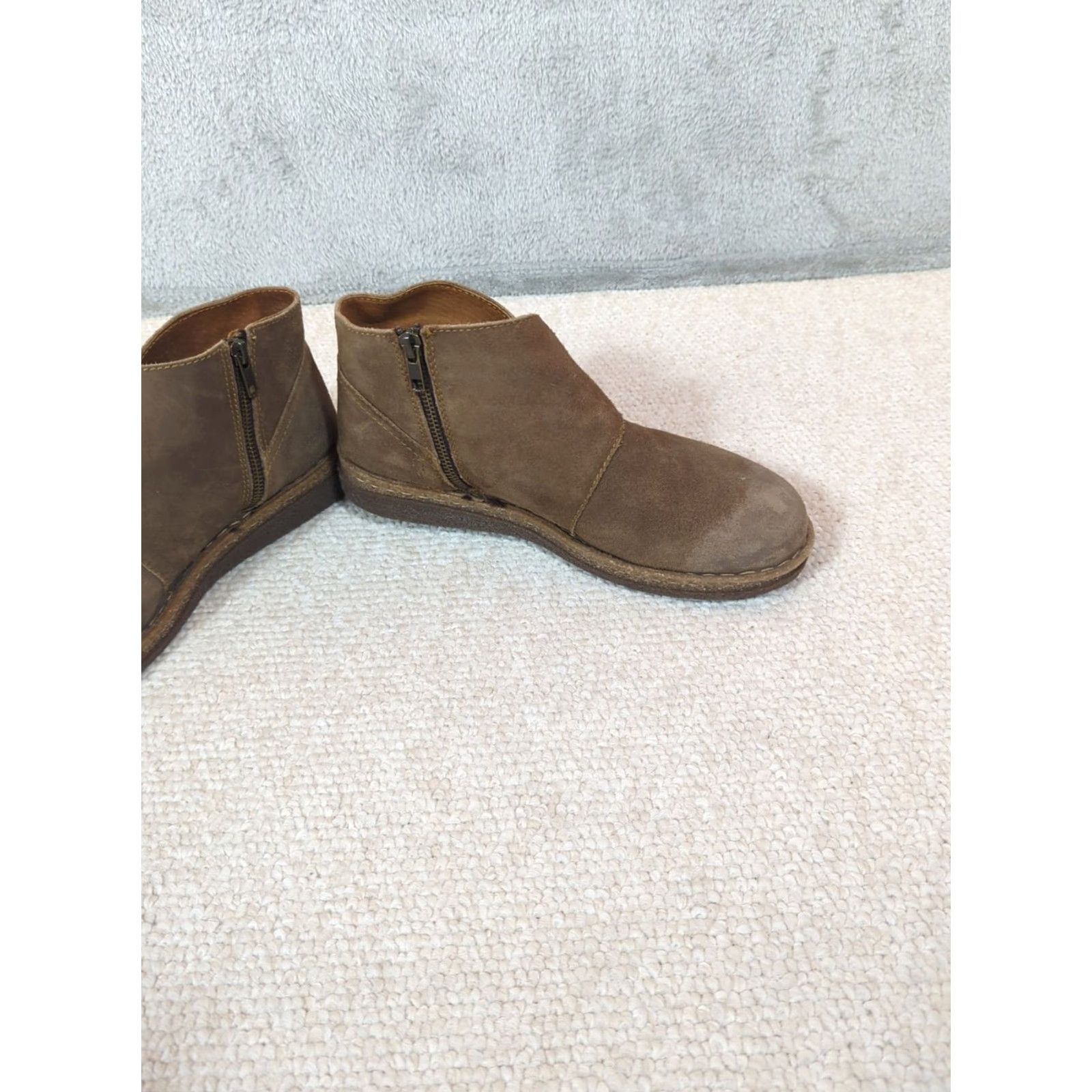 Born Børn Tora Crossover Ankle Boots Brown Suede Side Zip Women’s Size 10 Size US 10 / IT 40 - 6 Thumbnail