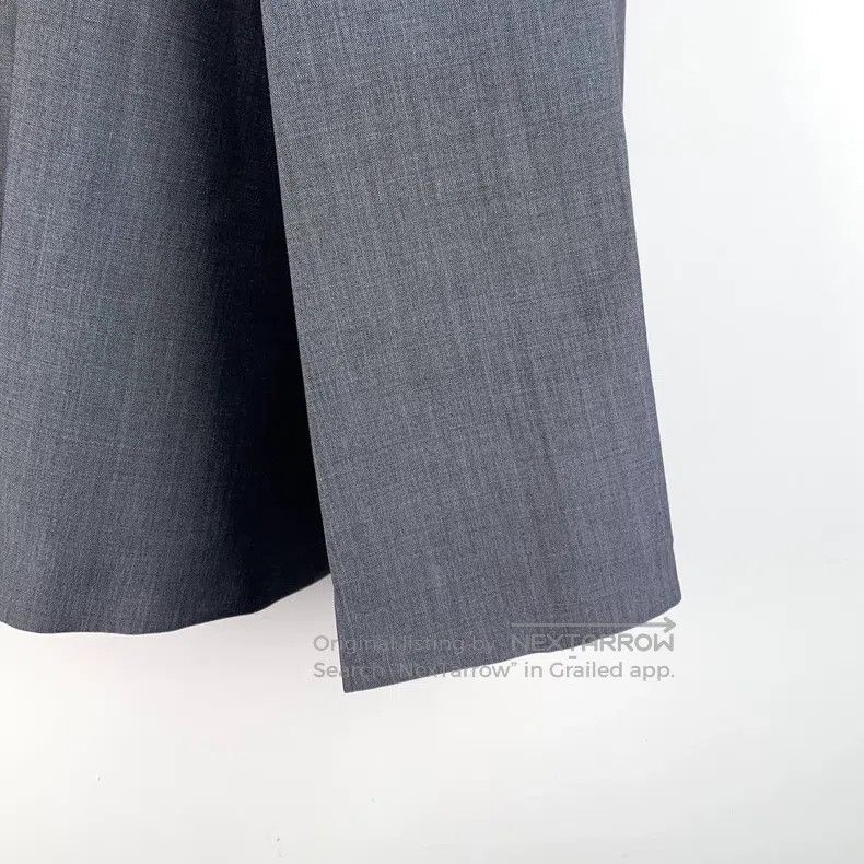 Prada Prada Dark gray horsehair buckle pleated skirt Size 26" / US 2 / IT 38 - 4 Thumbnail