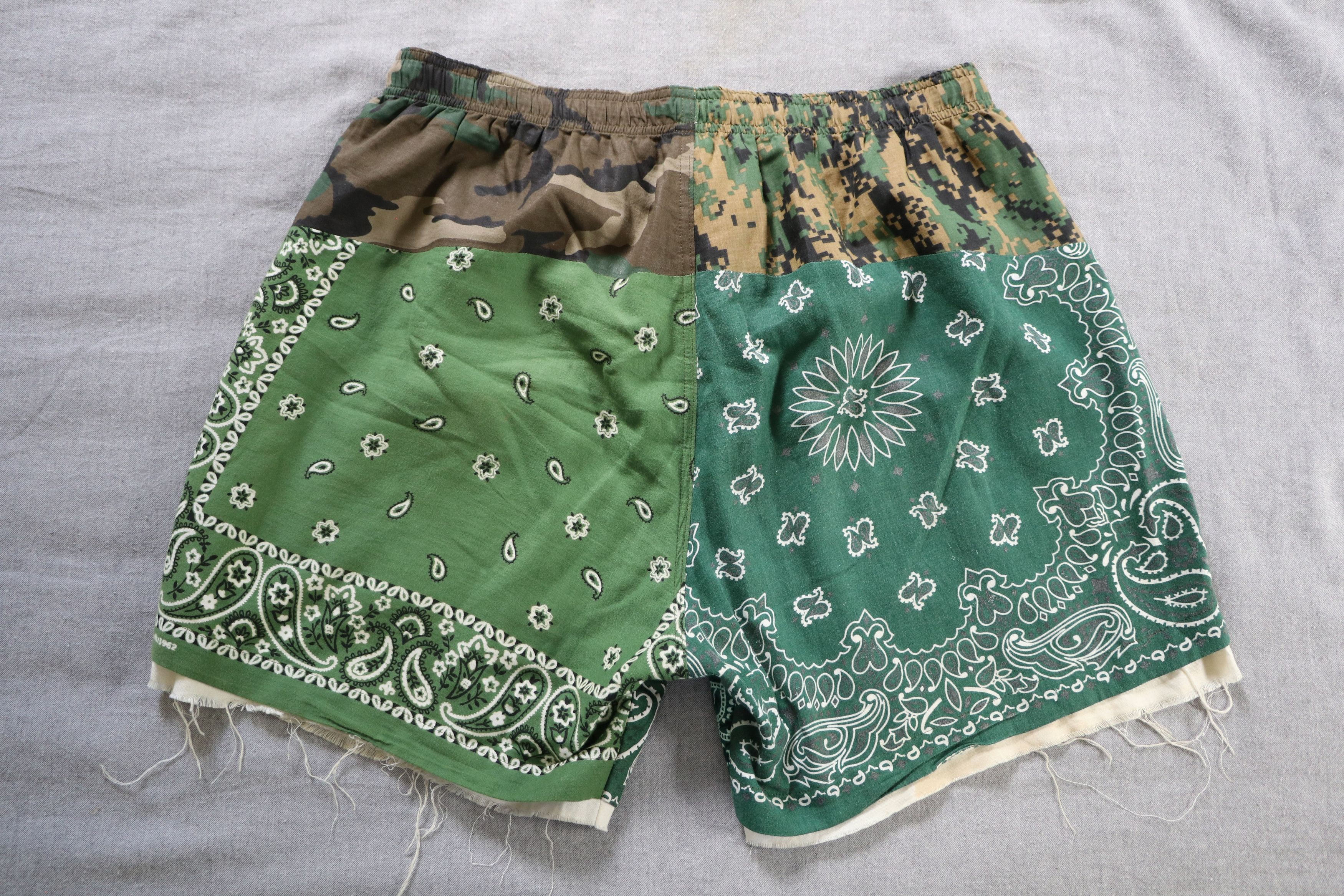 Children of the discordance bandana print shorts (green camo) Size US 32 / EU 48 - 3 Thumbnail