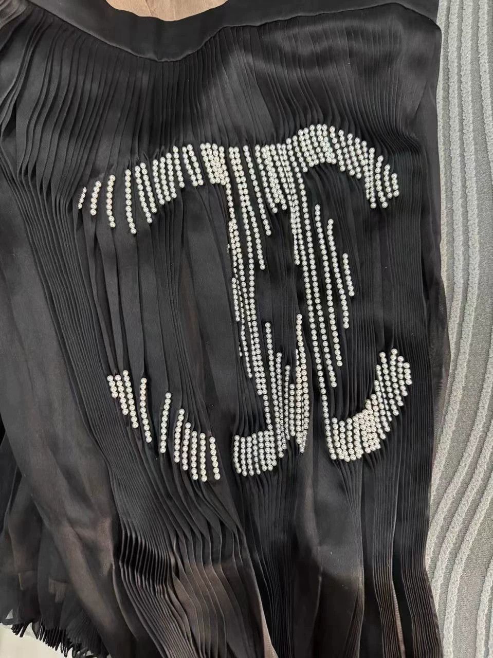 Chanel Chanel Pearl-Embroidered Logo Organza Pleated Skirt Size 25" / US 0 / IT 36 - 2 Thumbnail