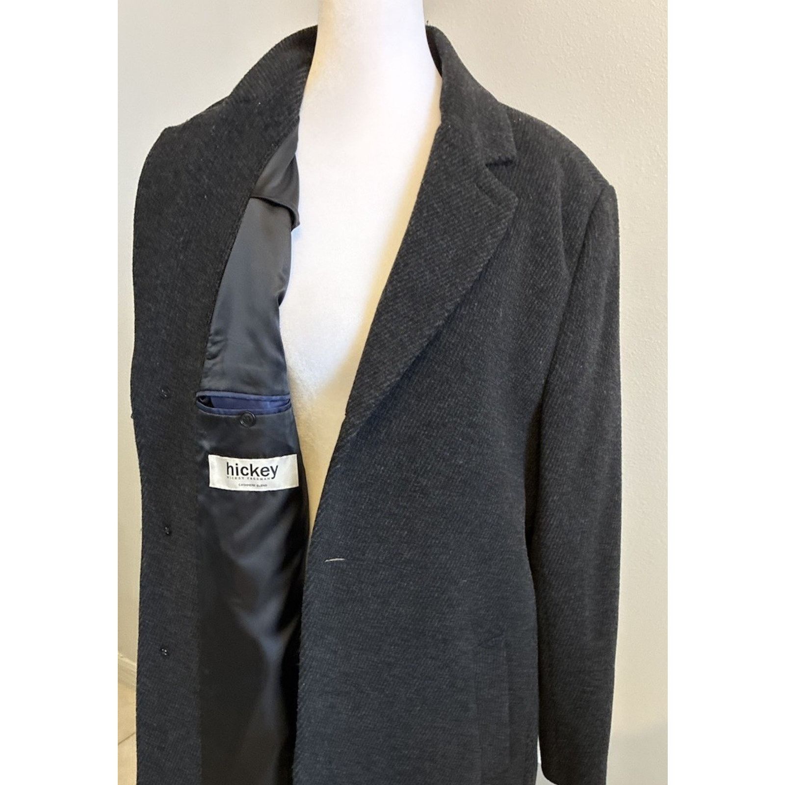 Hickey Freeman Hickey Freeman Gray Herringbone Wool Cashmere Overcoat 42R Size US S / EU 44-46 / 1 - 11 Thumbnail