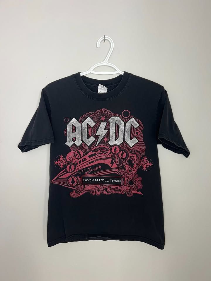 Anvil Vintage AC/DC 2008 Black Ice Tour Rock N Roll Train T Shirt Size US S / EU 44-46 / 1 - 1 Thumbnail