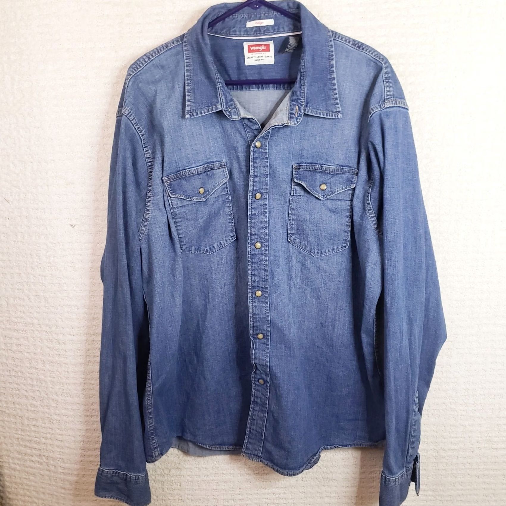 Wrangler Wrangler Shirt Mens 2XL Blue Denim Pearl Snap Outdoor Western Casual Slimming Long Sleeve Button-Up Indigo 2XL Mens Wrangler Indigo (Vintage: No) Size US XXL / EU 58 / 5 - 2 Thumbnail