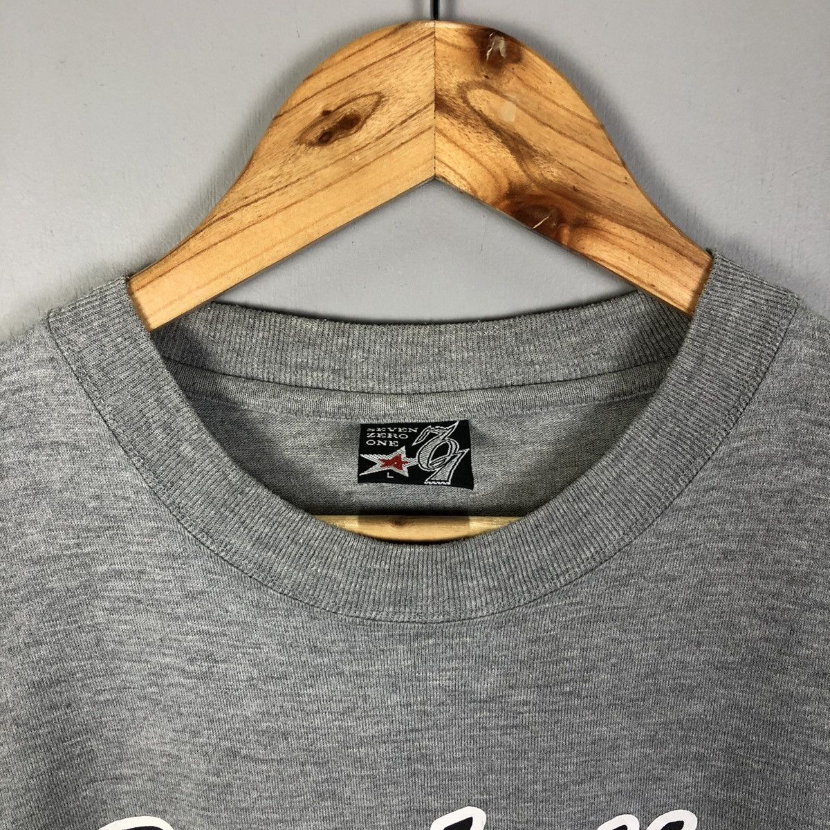Vintage Vintage y2k Saven Zero One Streetwear Tshirt Size US L / EU 52-54 / 3 - 4 Thumbnail