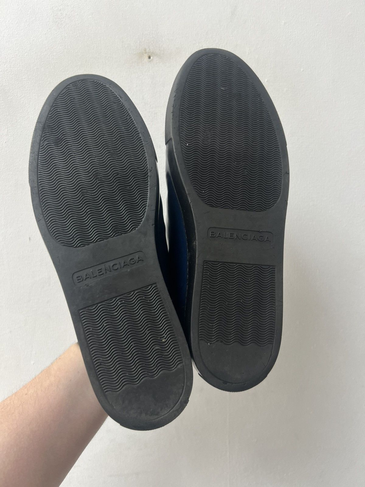 Balenciaga Balenciaga Arena Low Navy Blue Cracked Leather Sneakers Size US 8 / EU 41 - 12 Thumbnail
